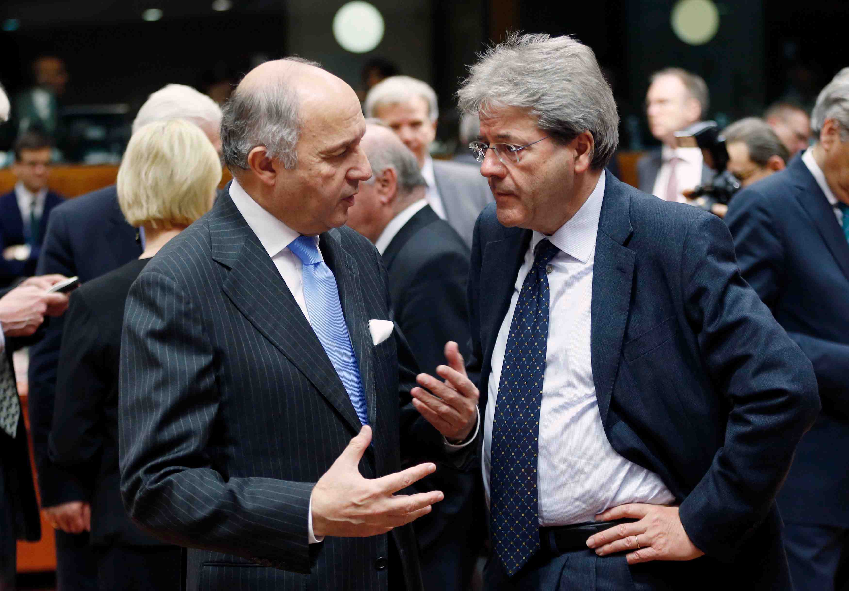 La perspective du sommet de minsk plane sur la reunion des ministres des affaires etrangeres de l’ue