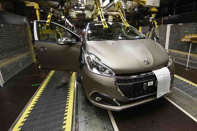 Les ventes semestrielles de peugeot compensent celles de  citroen 