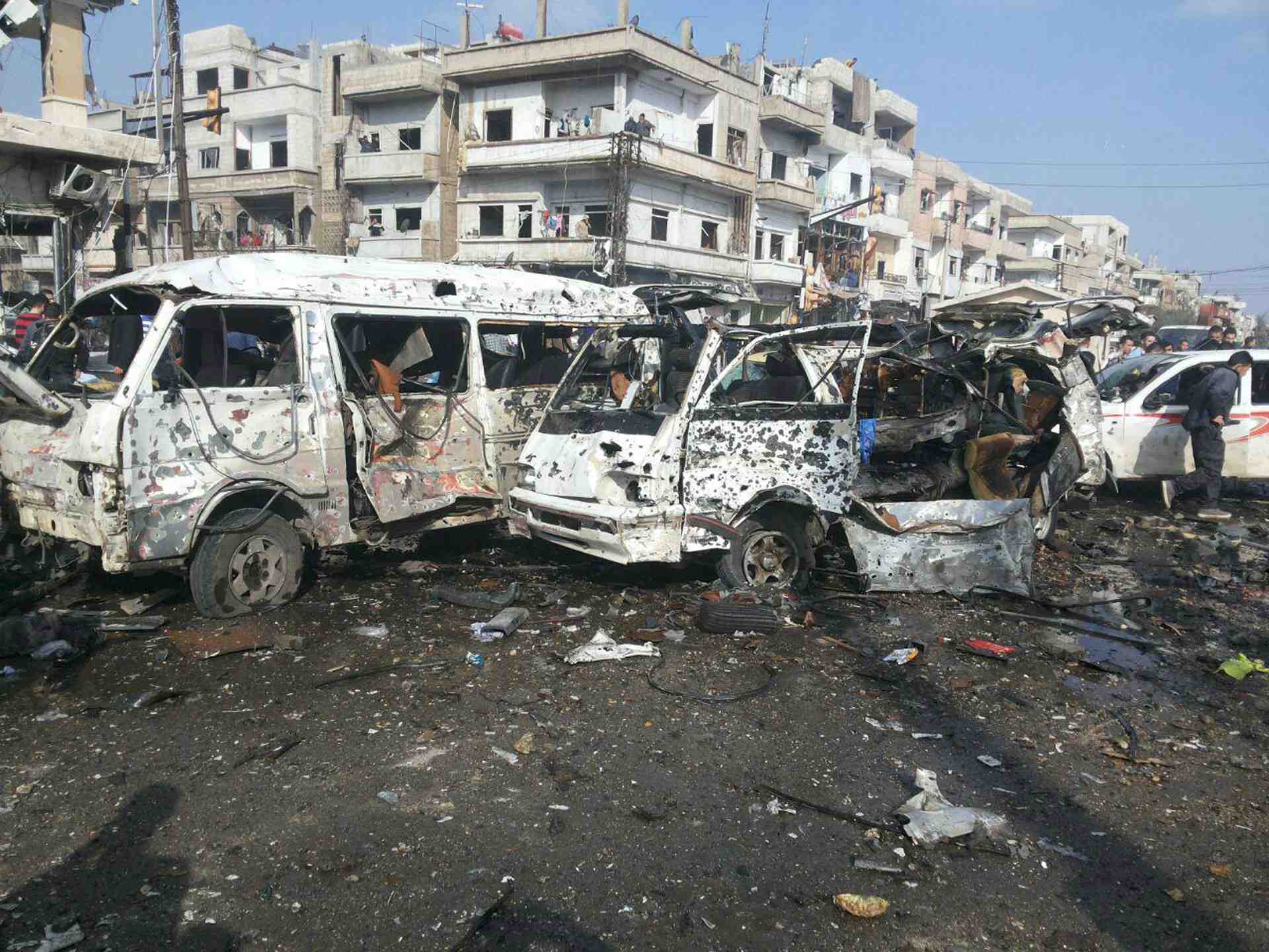 Double explosion a homs, au moins 46 morts