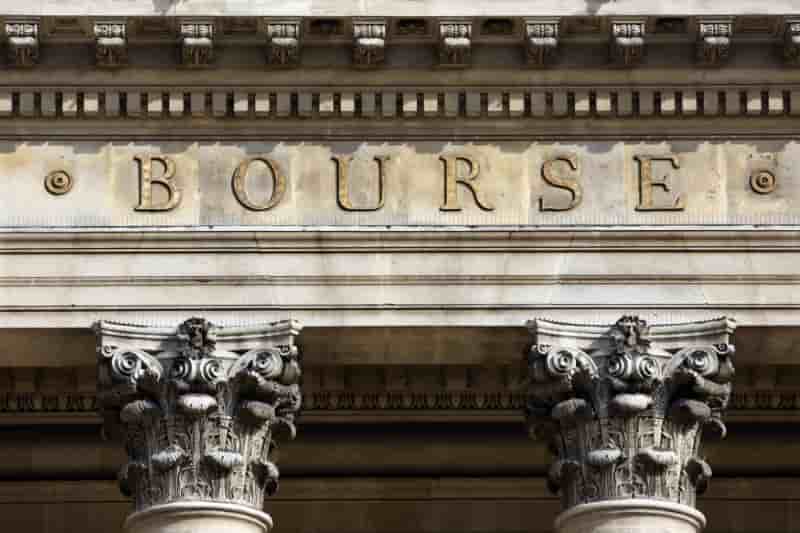 Les bourses europeennes ouvrent en baisse
