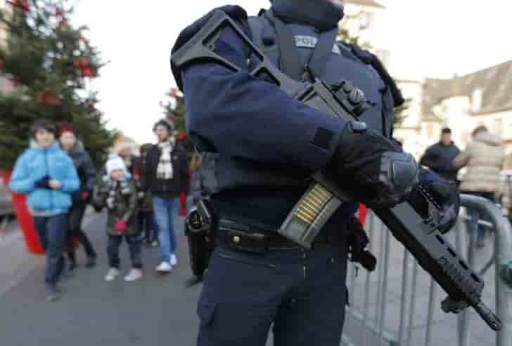 Memes regles d'usage des armes pour policiers et gendarmes