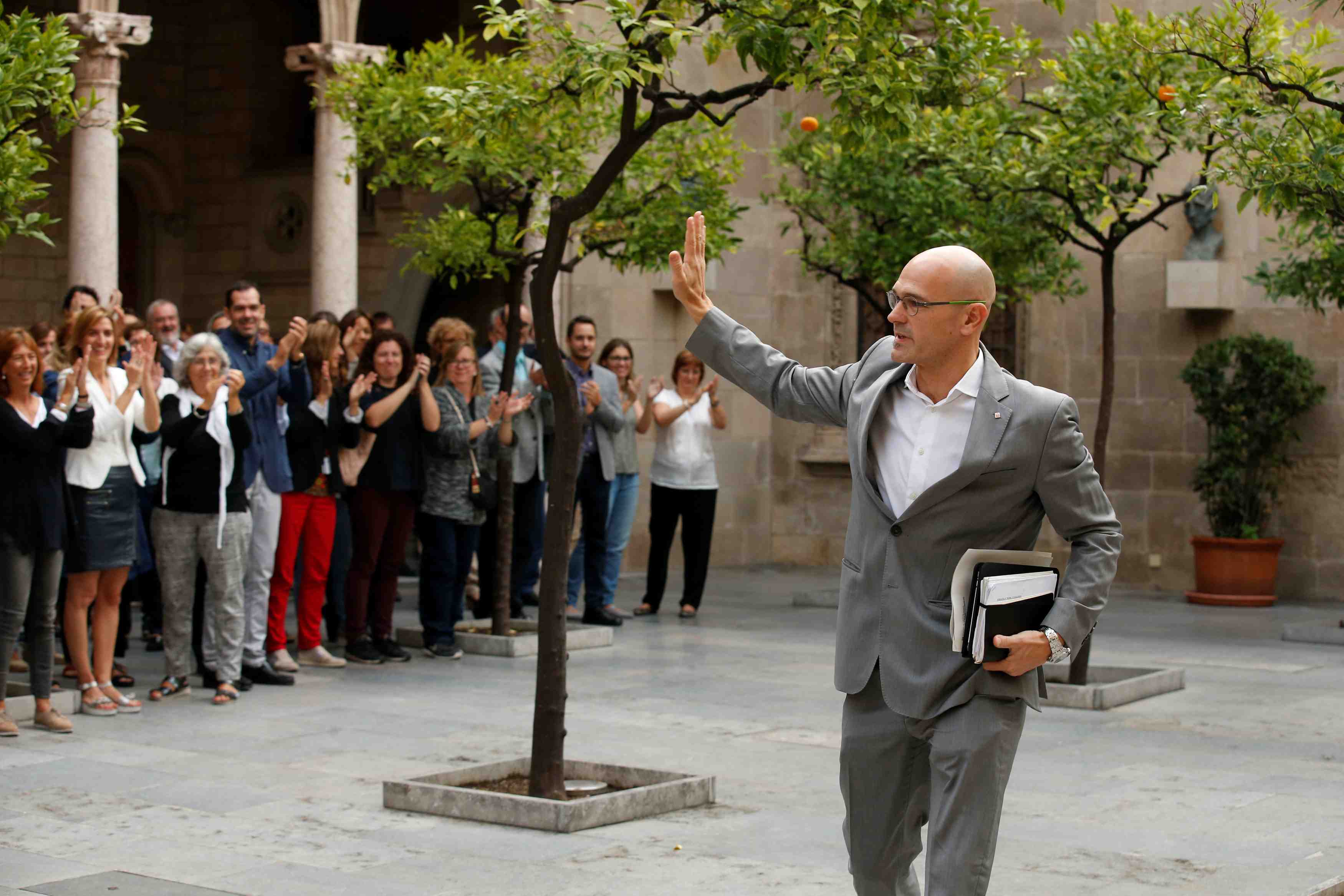 Le parlement catalan se reunira lundi, affirme un dirigeant