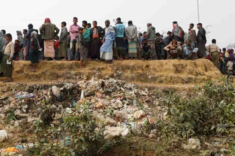 Une premiere famille de rohingyas rapatriee en birmanie