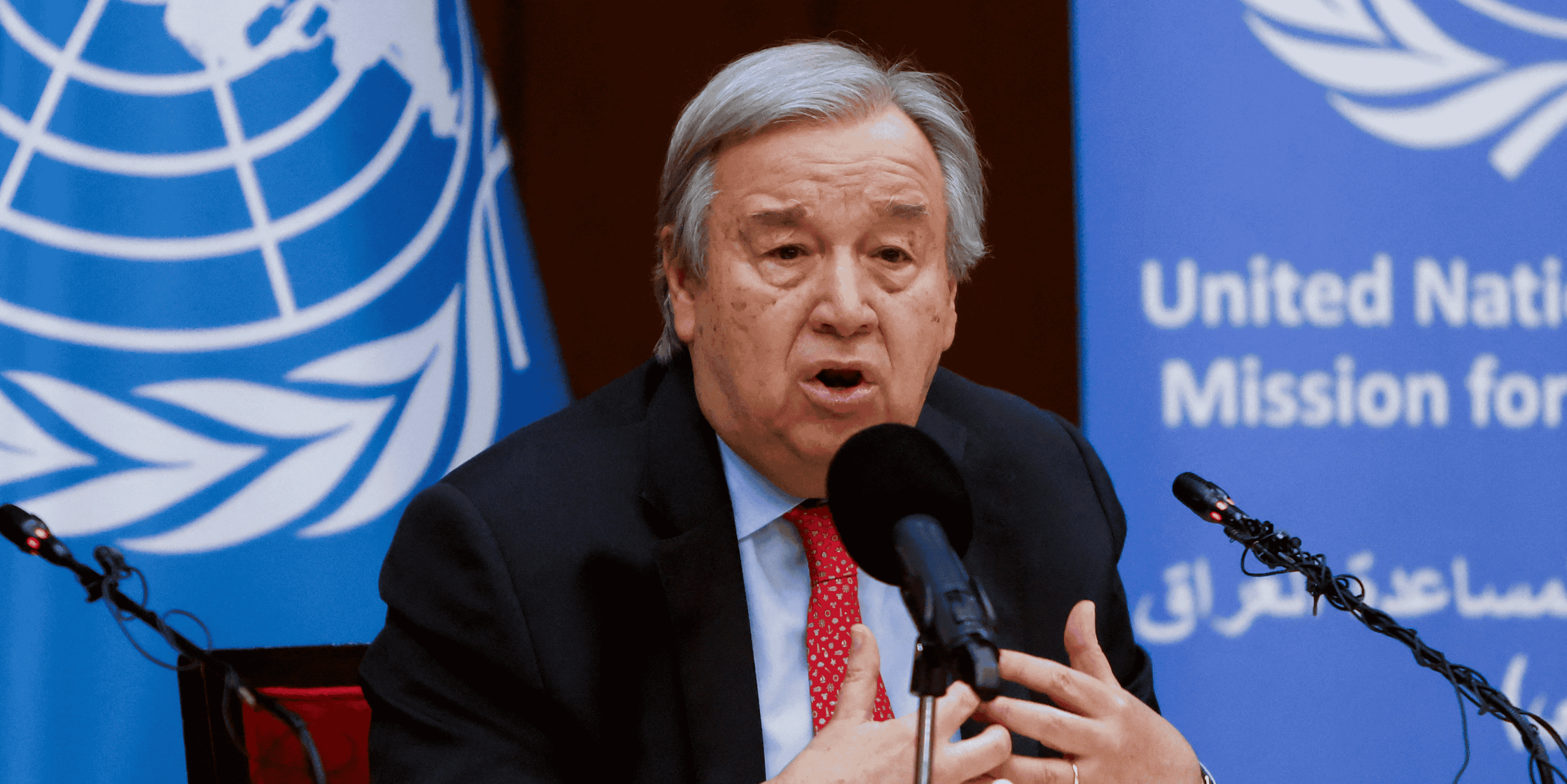 Le secretaire general des nations unies antonio guterres tient une conference de presse a bagdad, en irak