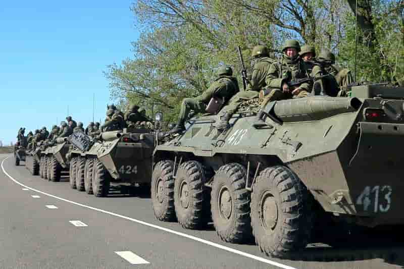 Poutine renvoie dans leurs bases les soldats déployés près de l'Ukraine