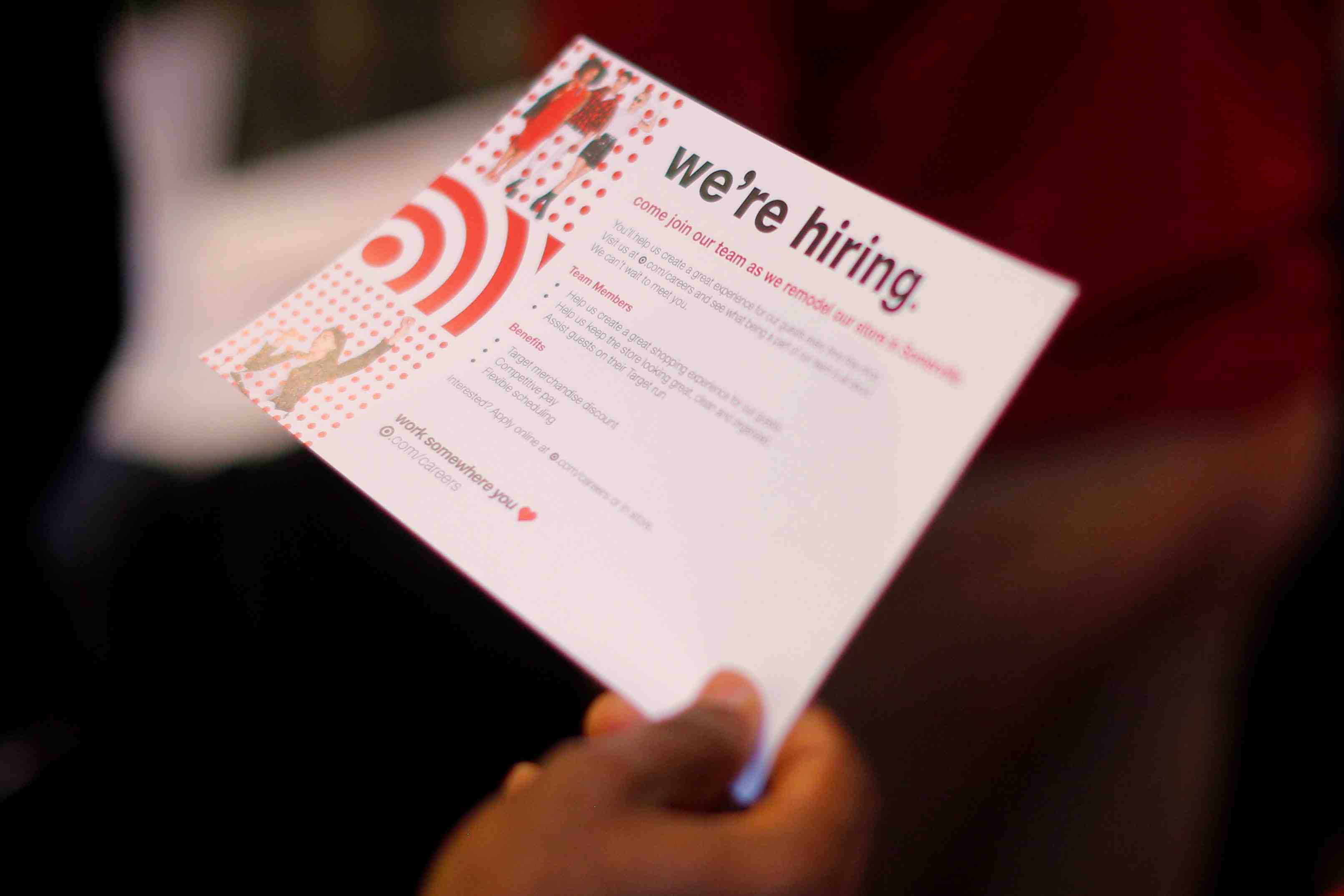 Rebond plus fort que prevu des creations d'emploi en avril