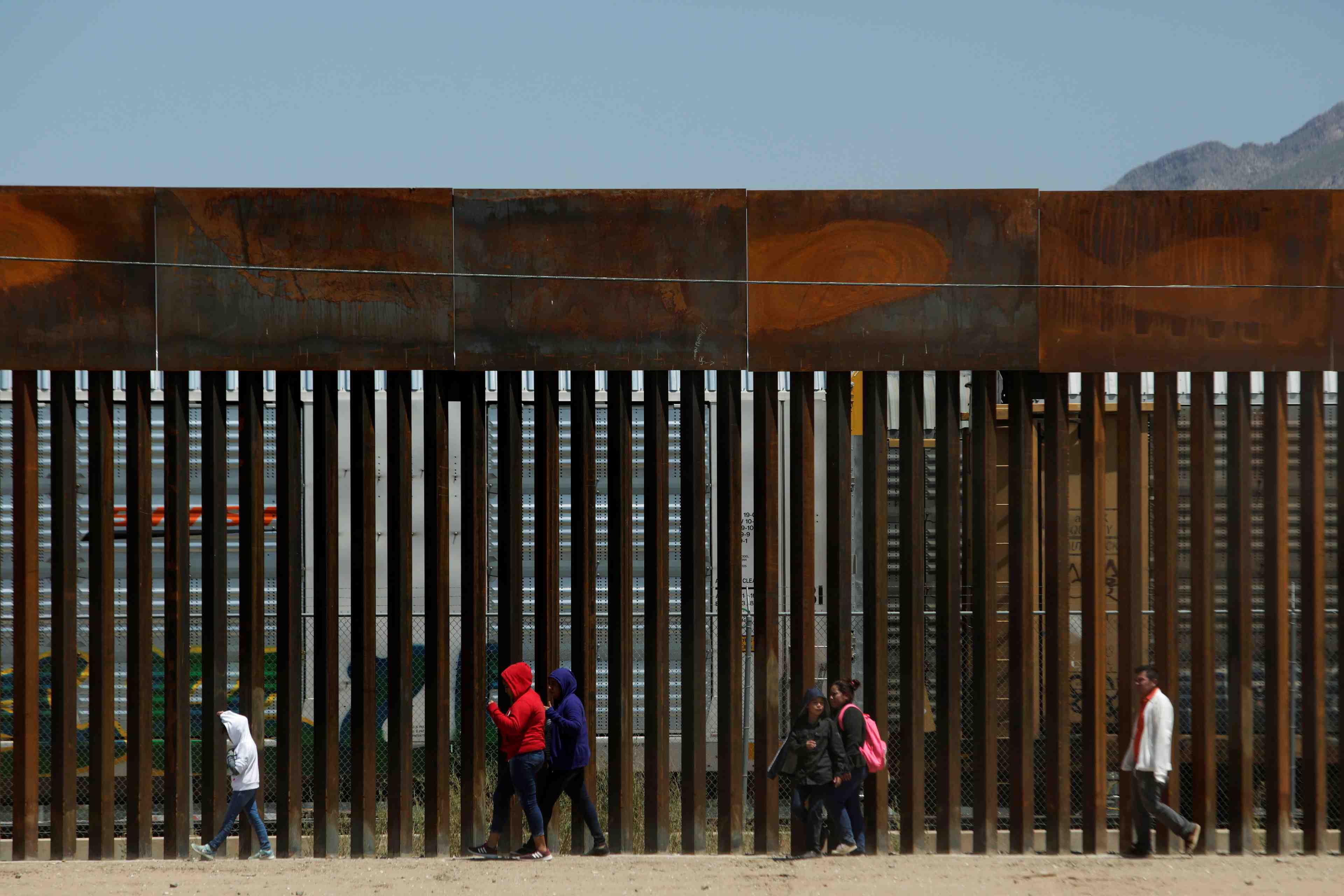 Washington envoie de nouveaux renforts a la frontiere mexicaine