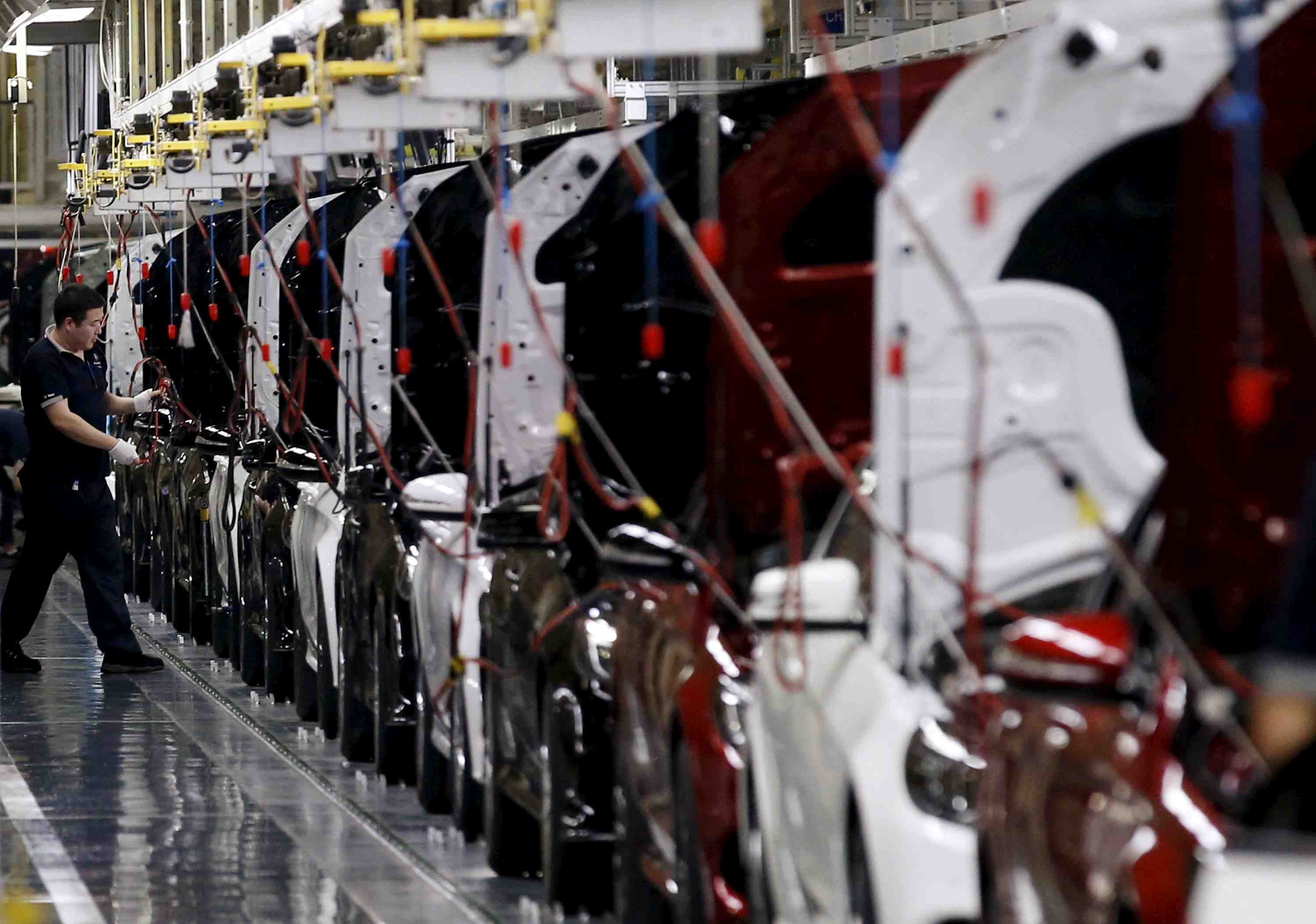 Chine: un rebond modeste du marche auto possible en 2020, selon faurecia
