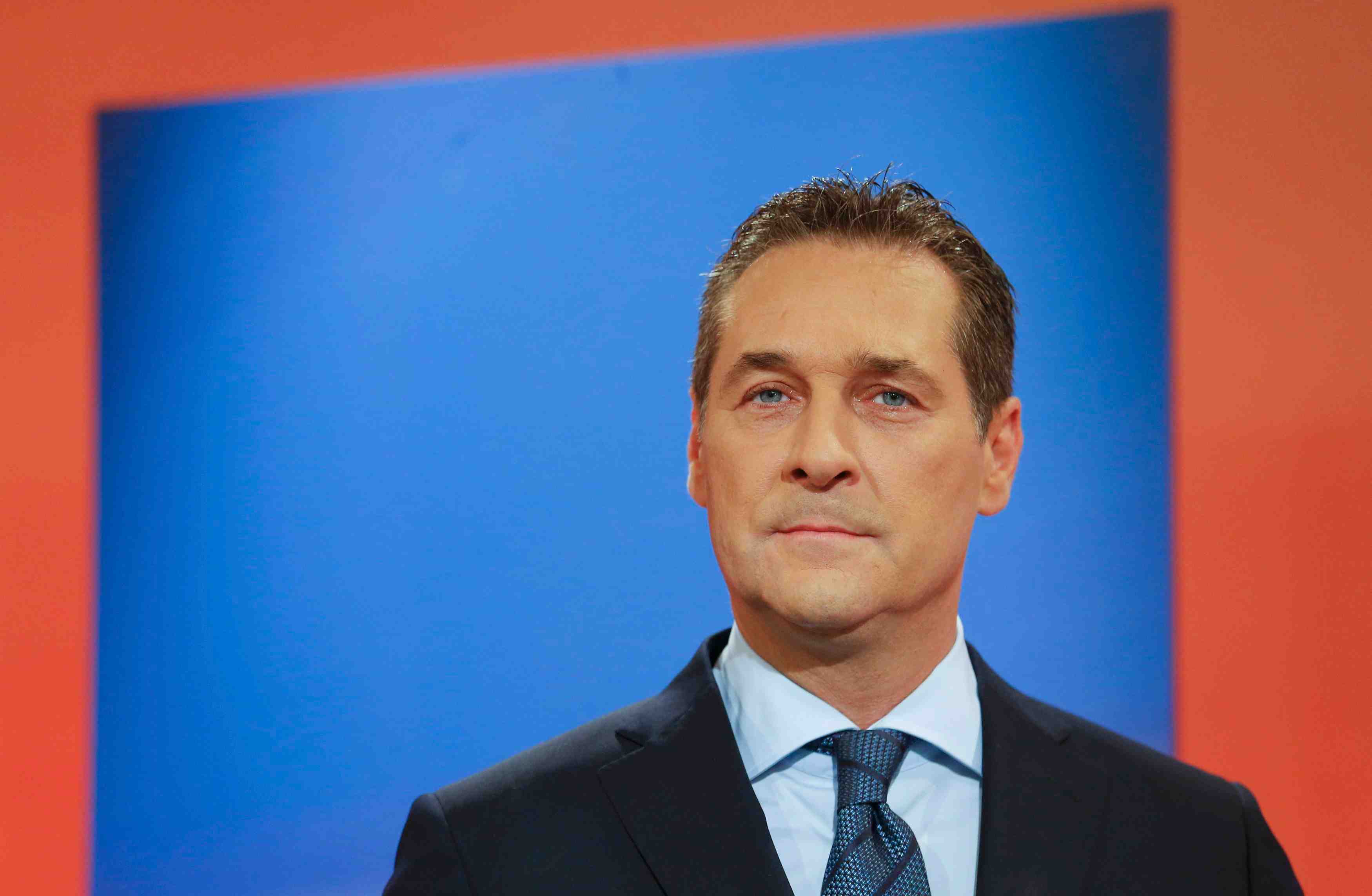 L'extreme droite autrichienne conteste le resultat de la presidentielle