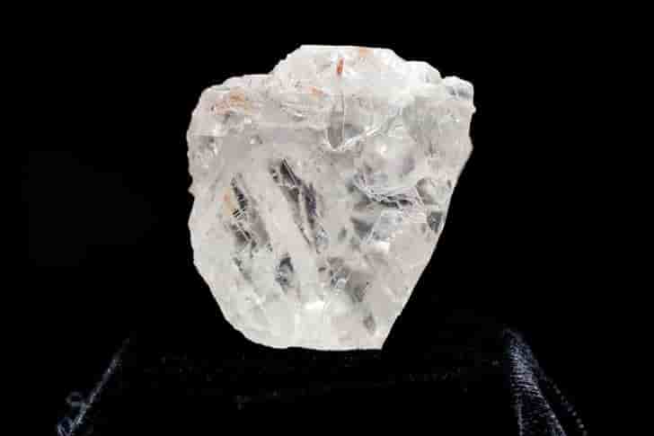 Le plus gros diamant brut du monde vendu 53 millions de dollars