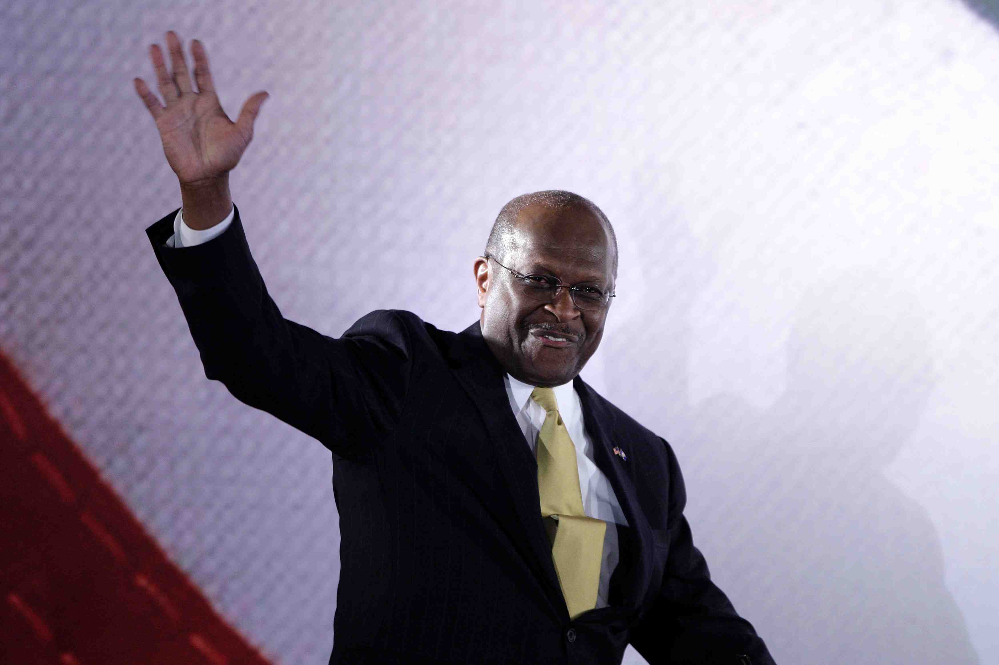 Trump pense a l'homme d'affaires herman cain pour la fed