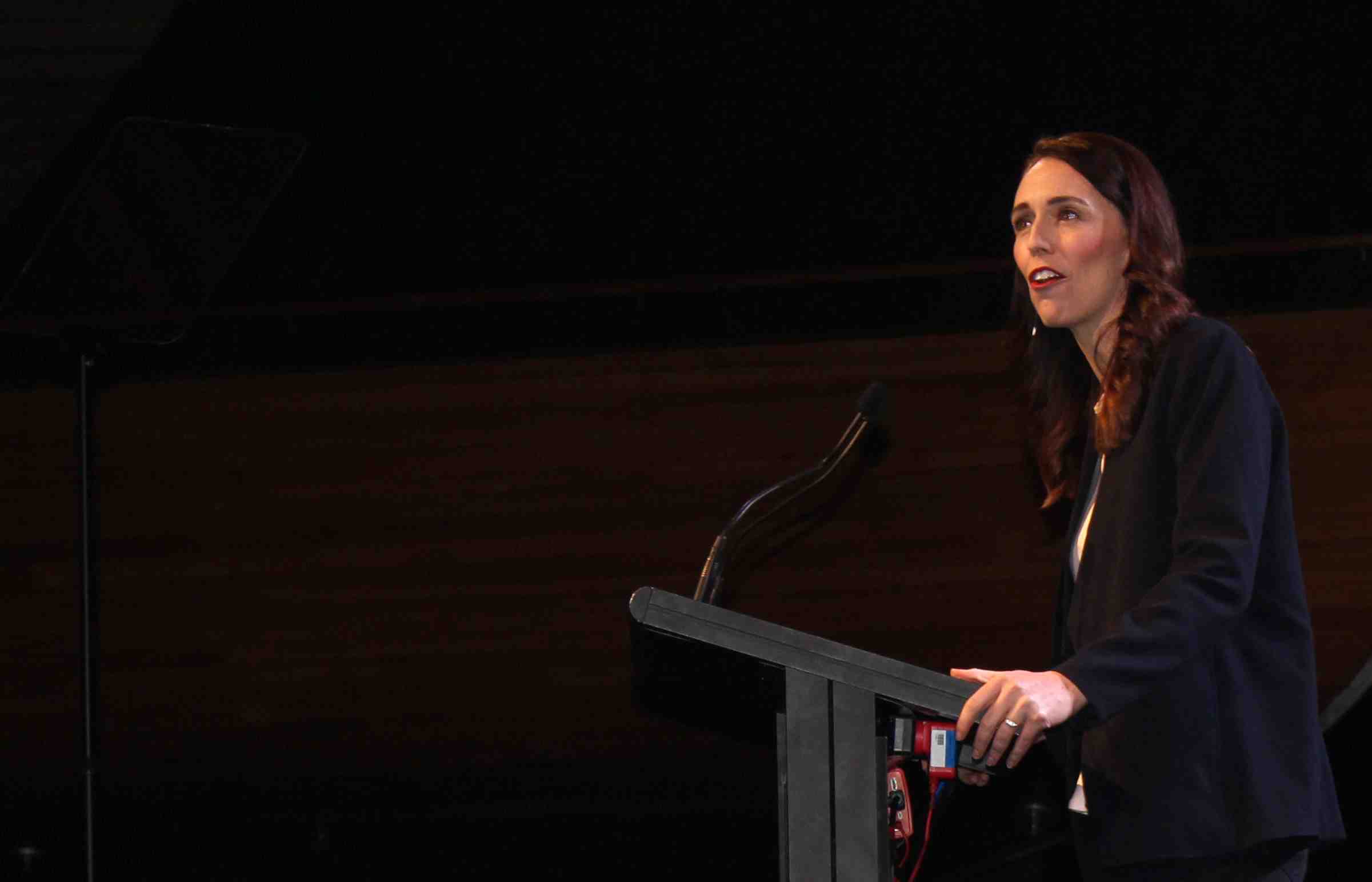 Nouvelle zelande: ardern defend ses objectifs climatiques