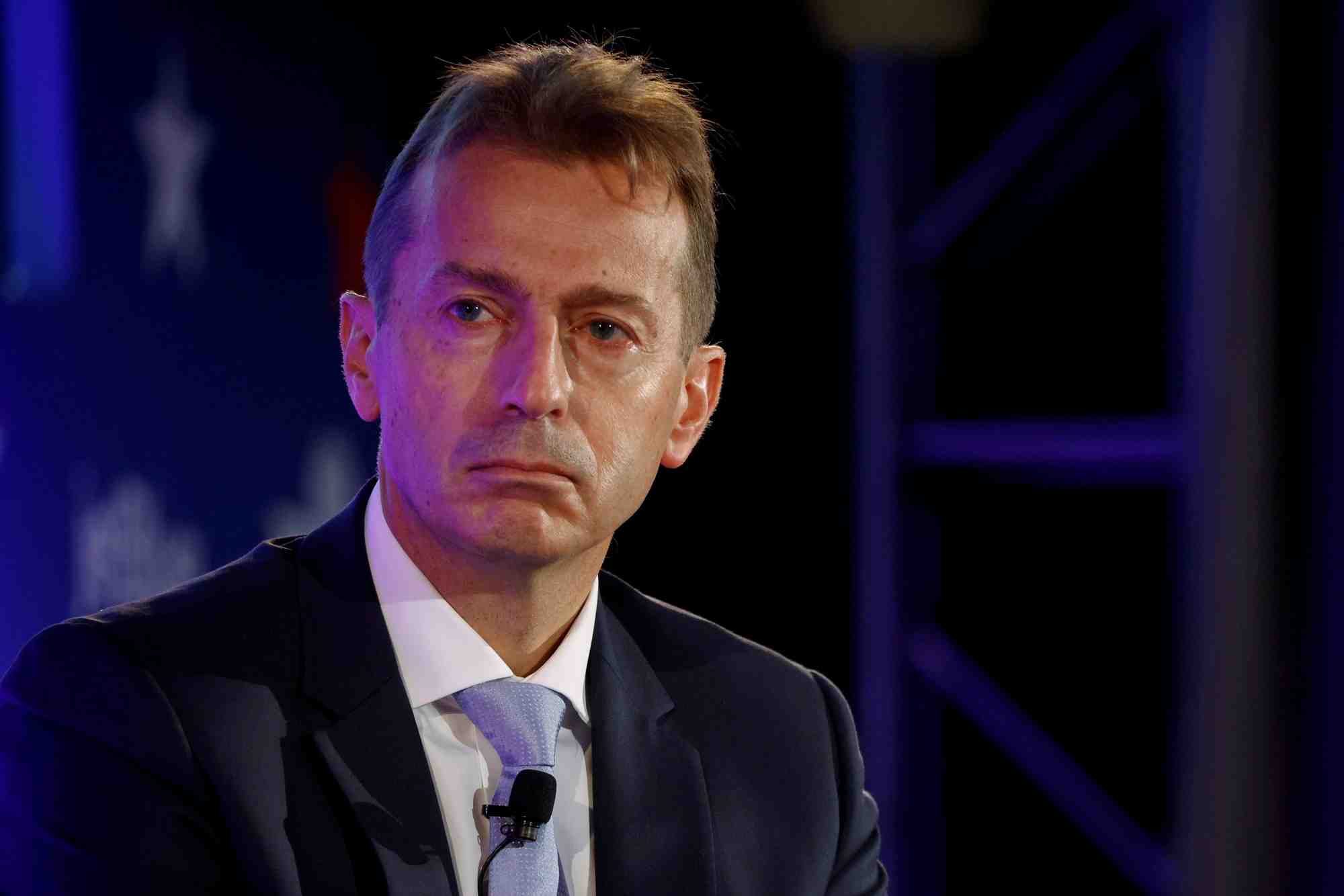 Photo du directeur general d'airbus, guillaume faury