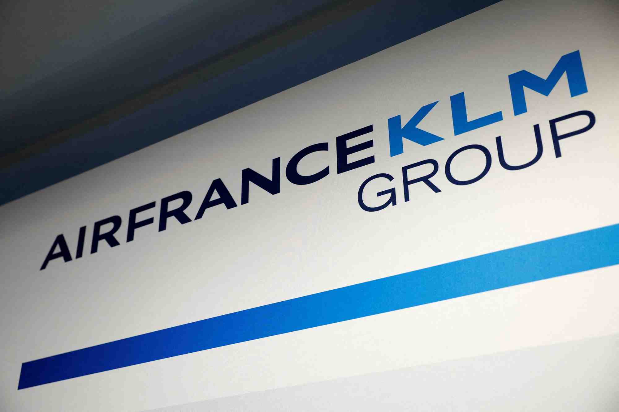 Photo d'archives: le logo du groupe air france-klm a paris