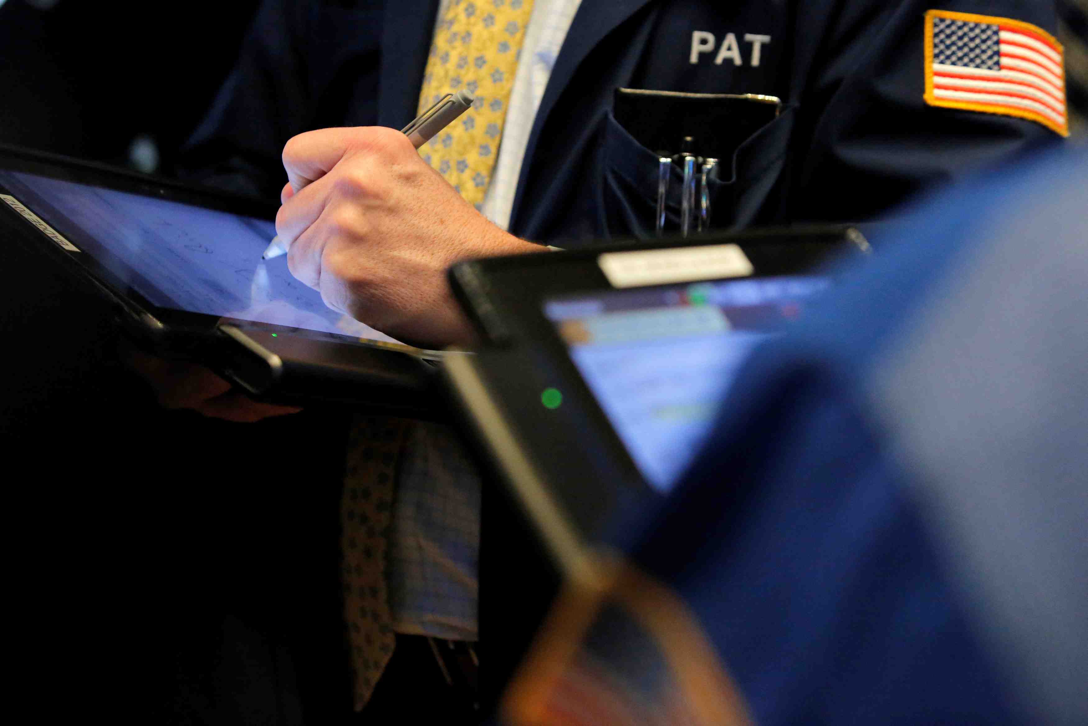 Wall street cloture sur une note irreguliere