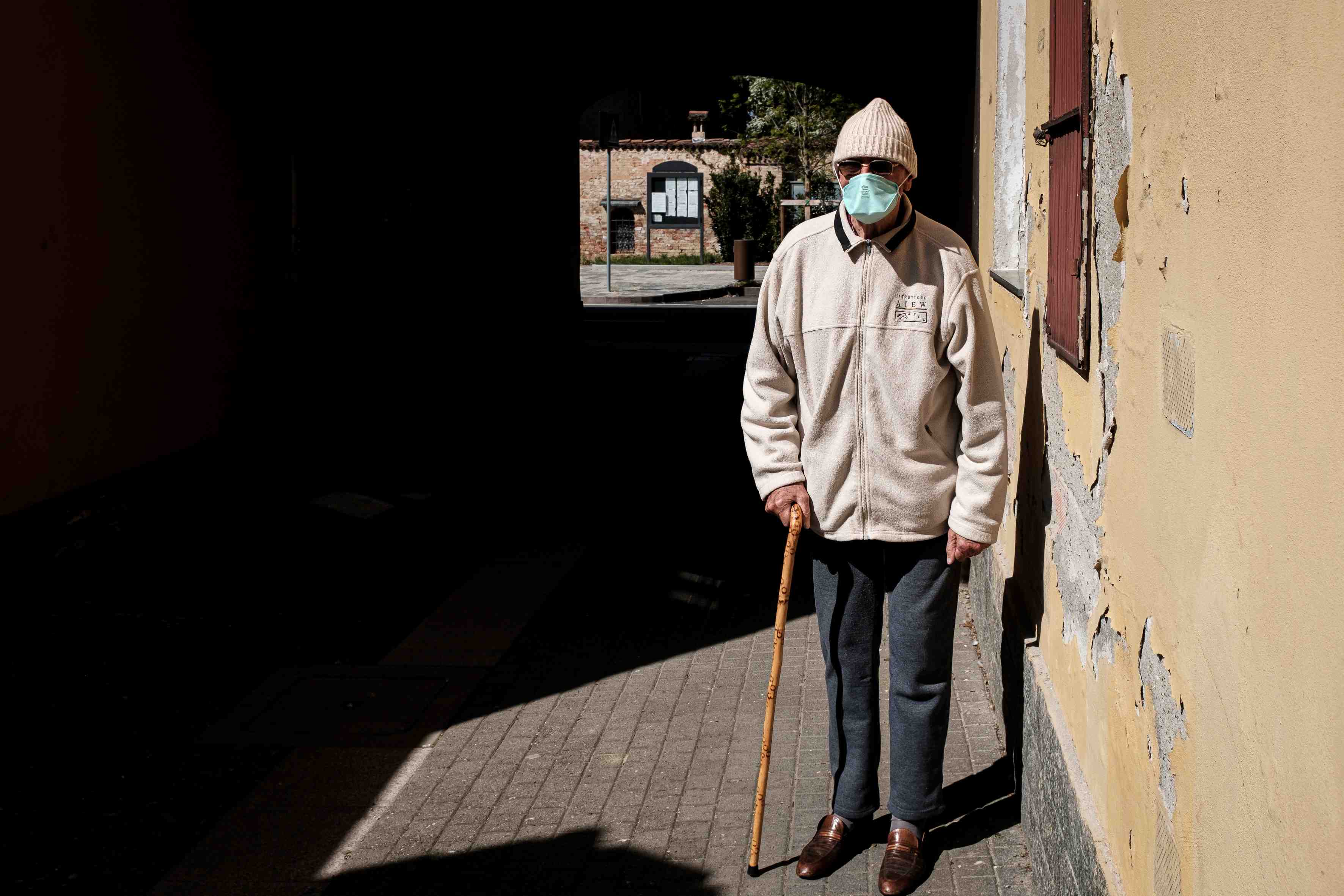 Coronavirus: le bilan quotidien continue a croitre en italie