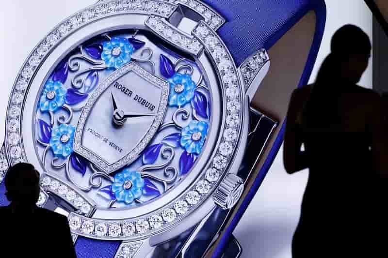 Richemont se prepare a supprimer jusqu'a 250 emplois
