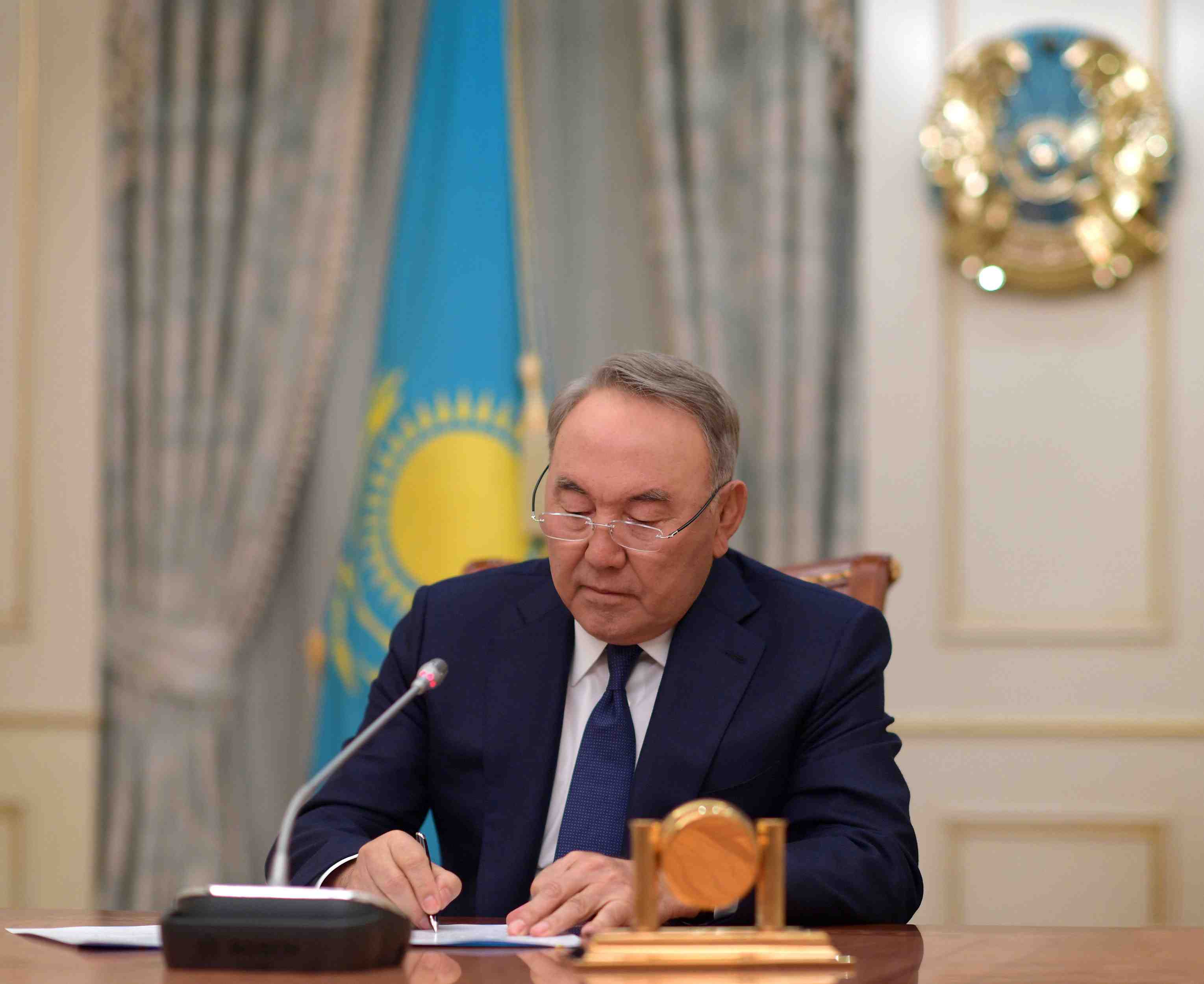 Demission surprise du president kazakh nazarbaiev