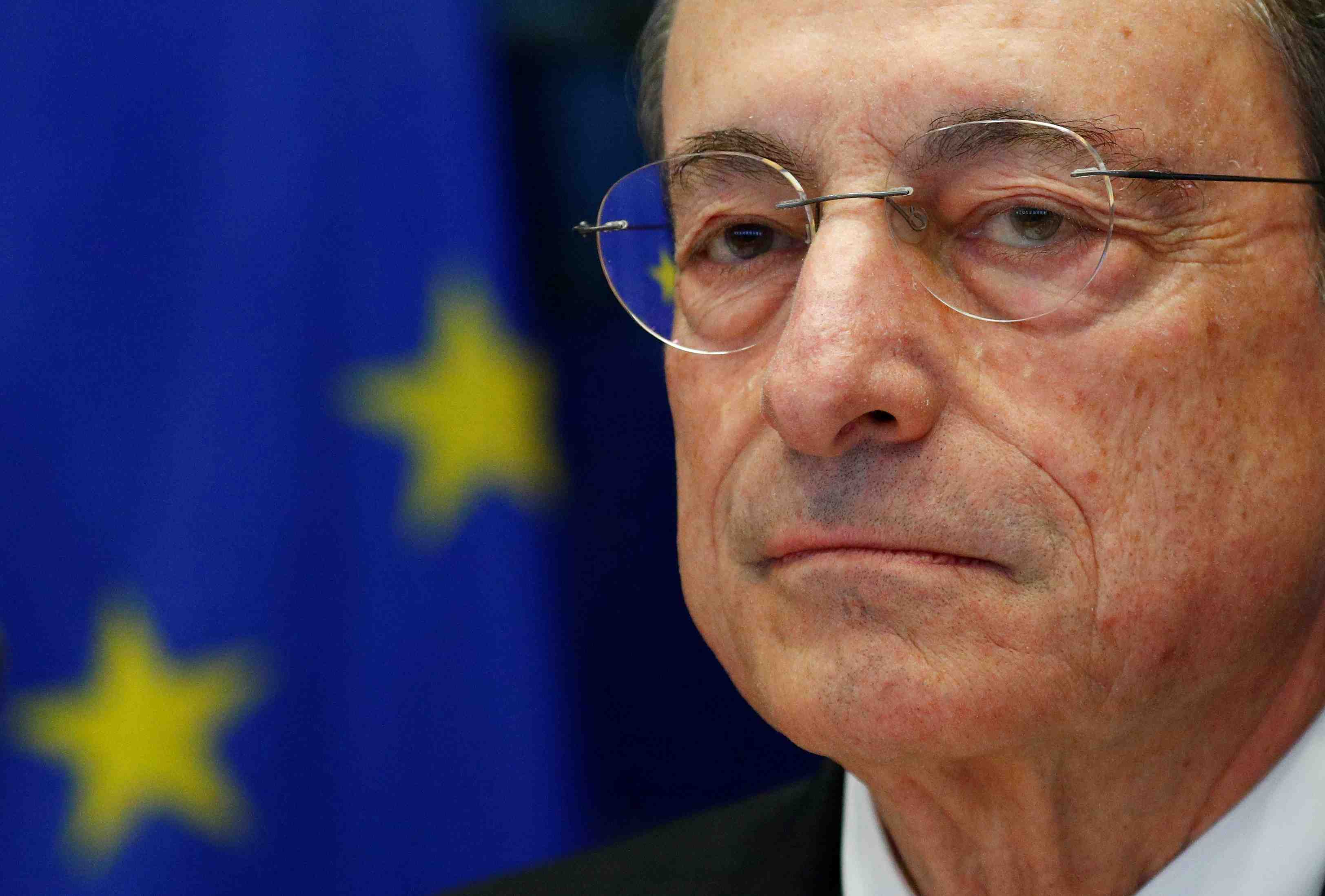 La bce a encore des munitions, dit draghi au financial times