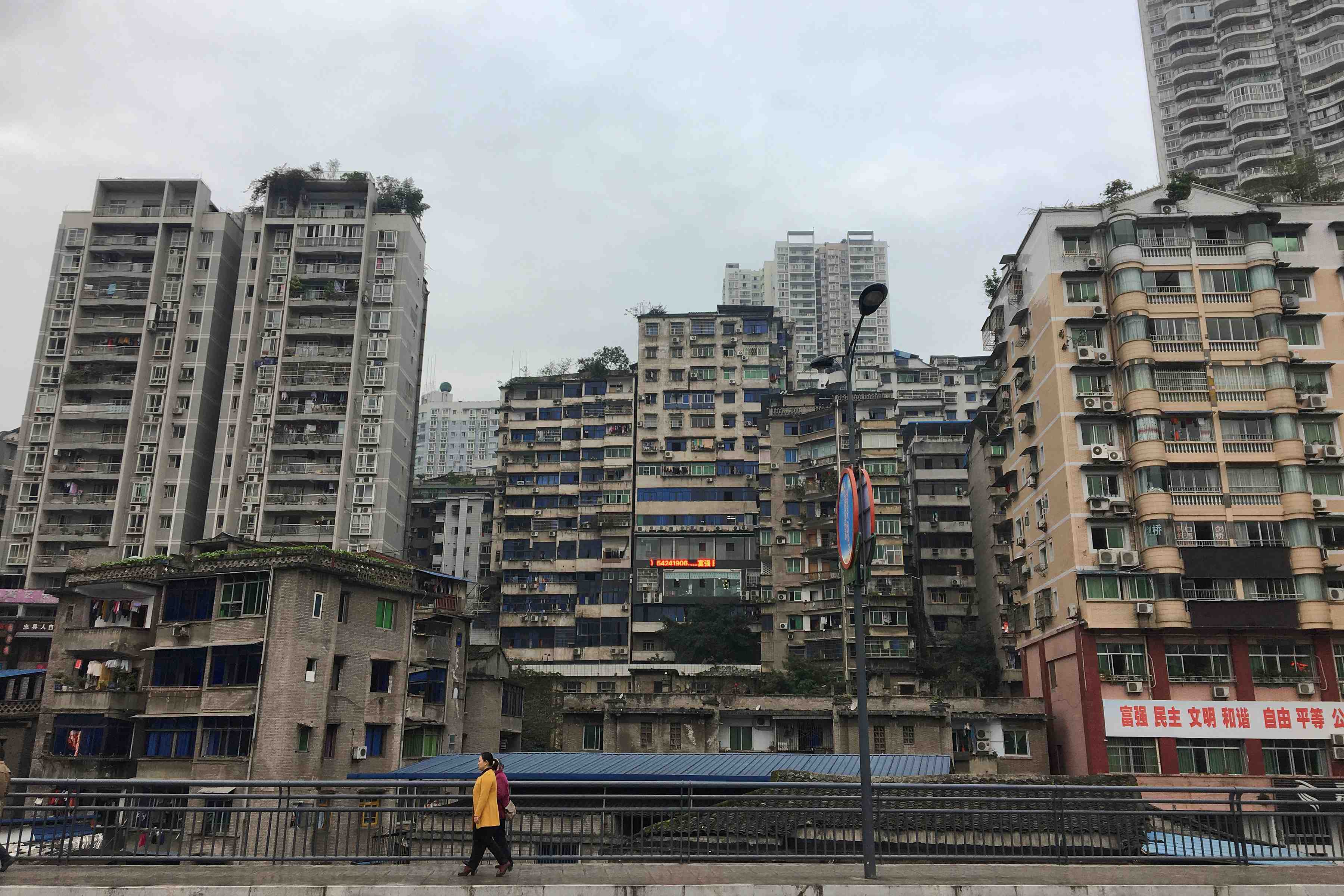 Chine: dix-huit morts apres un accident dans une mine de charbon