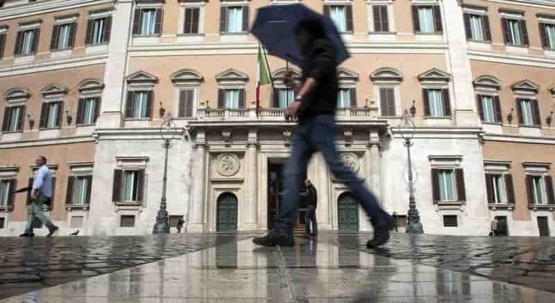 Le senat italien fait progresser la reforme electorale de renzi