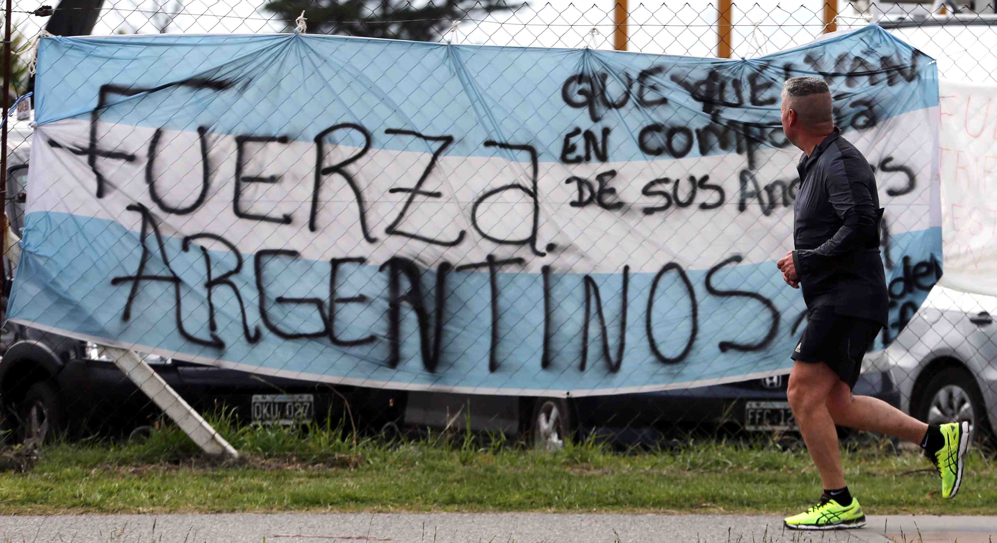 La situation devient "critique" pour le sous-marin argentin