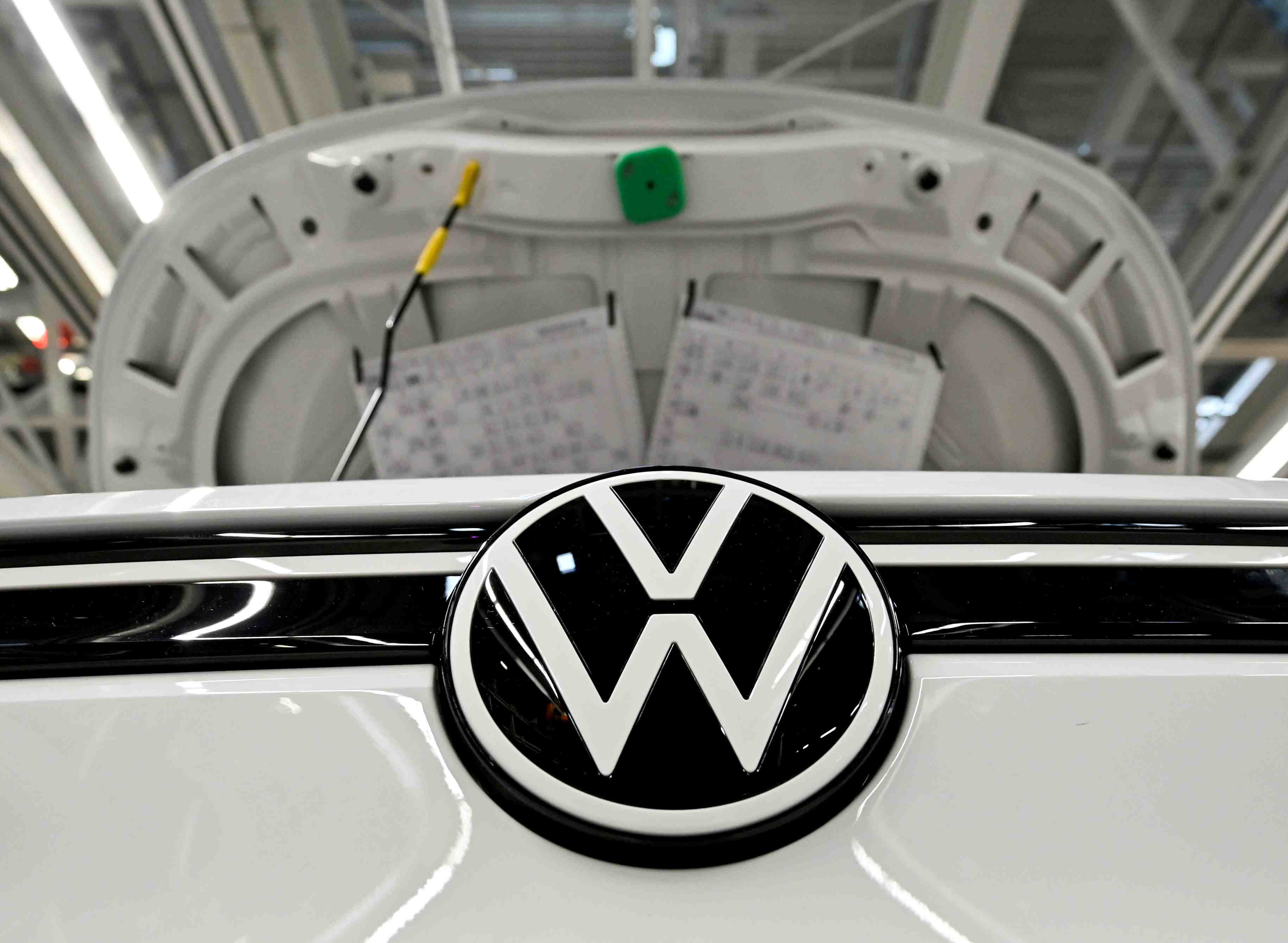 Volkswagen: le benefice d'exploitation a chute de pres de moitie en 2020