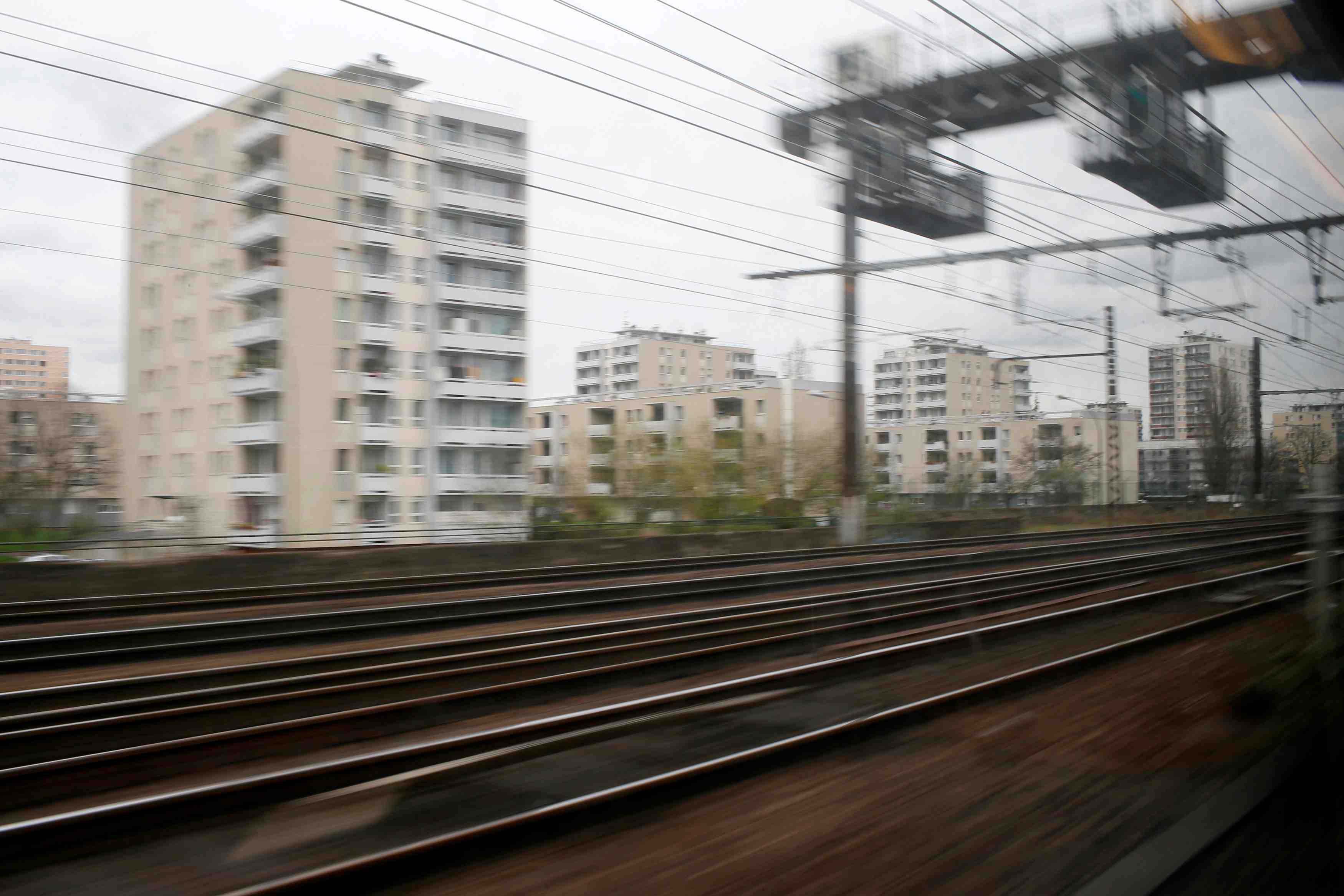 Le gouvernement justifie la baisse des aides au logement