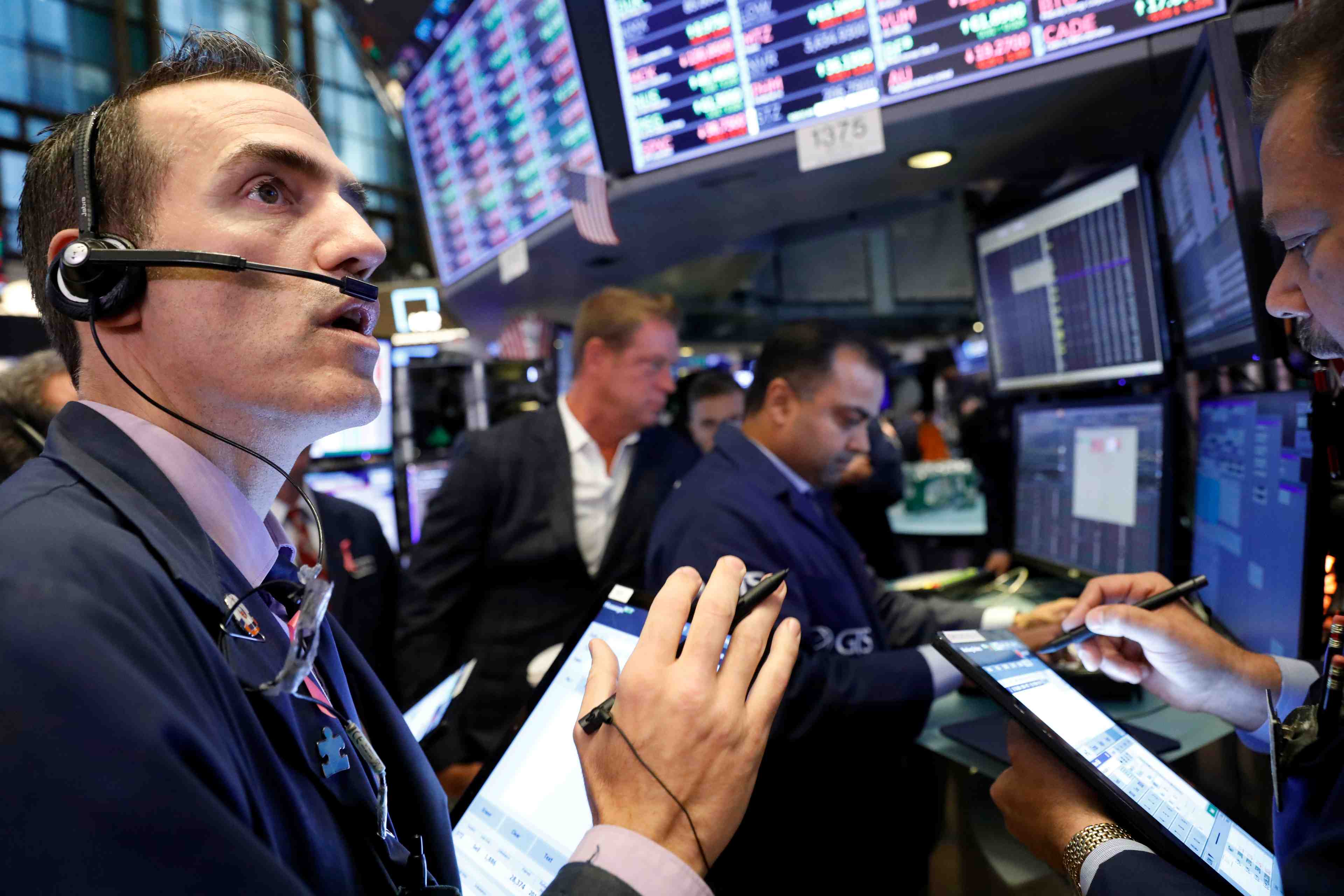 La bourse de new york ouvre sans tendance claire