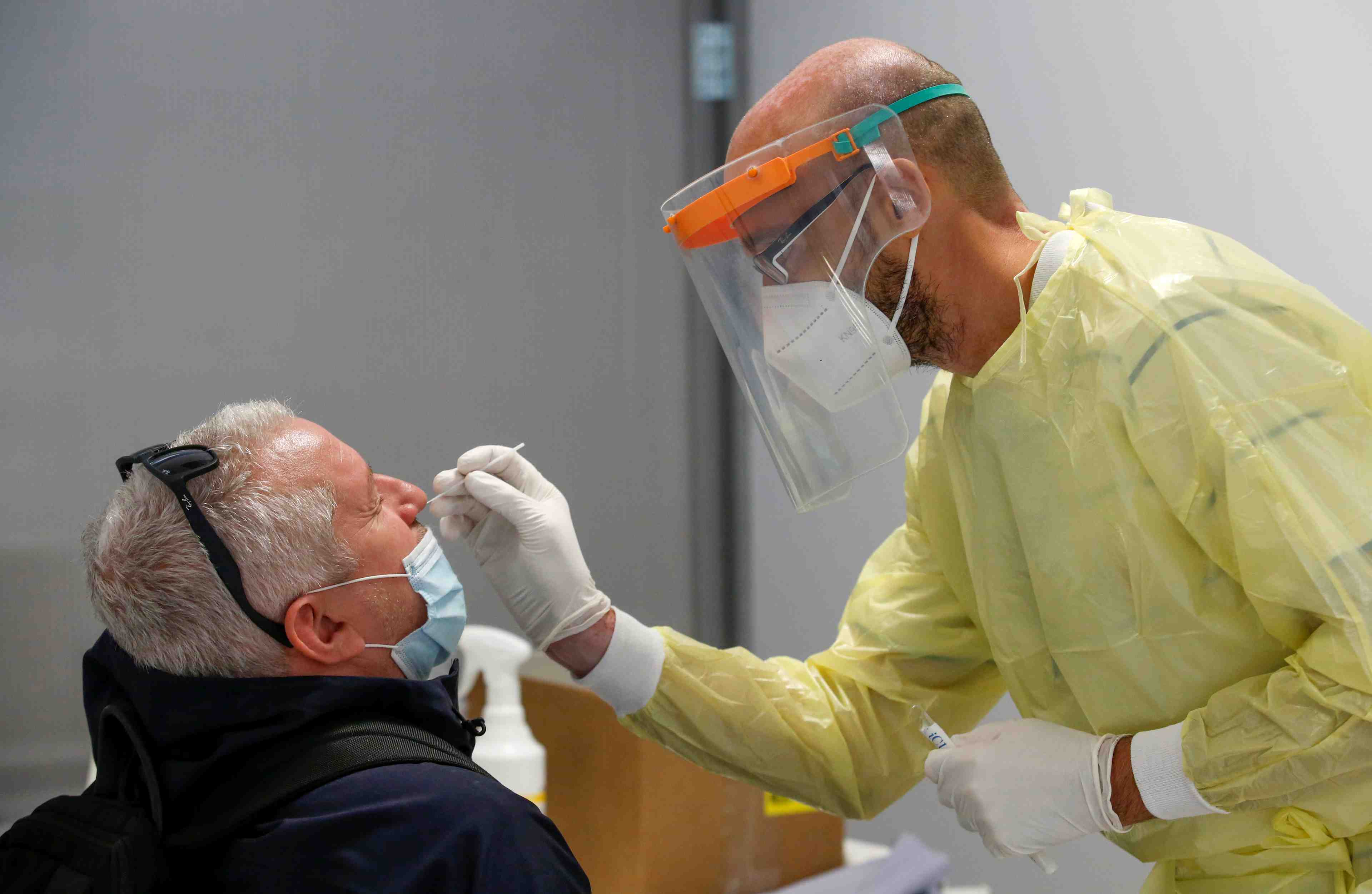 Coronavirus: 4.070 nouveaux cas et 81 nouveaux deces en france