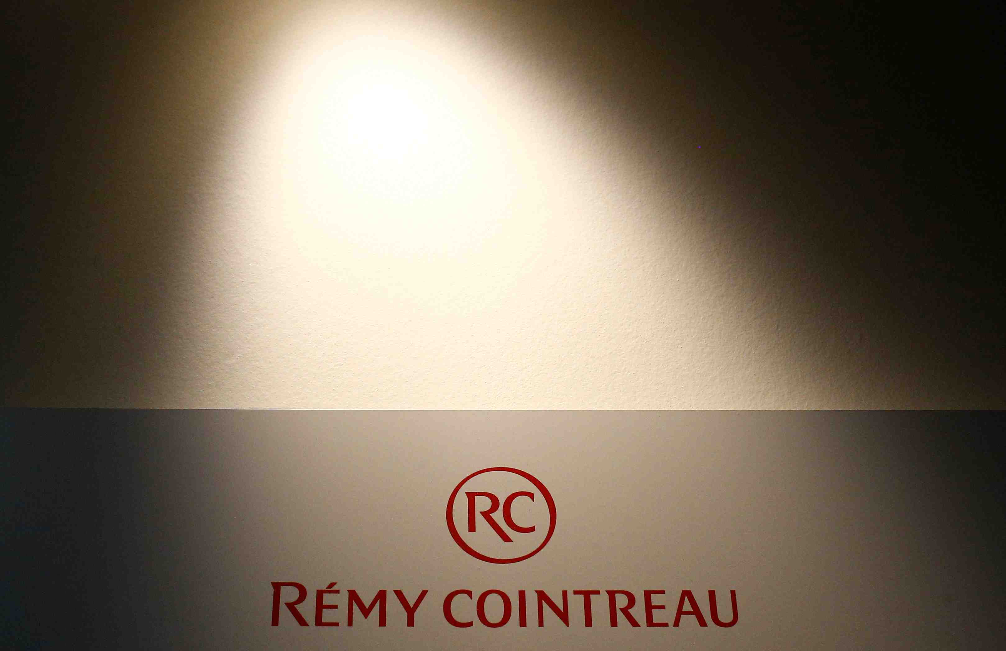 Remy cointreau va nommer eric vallat (richemont) comme dg