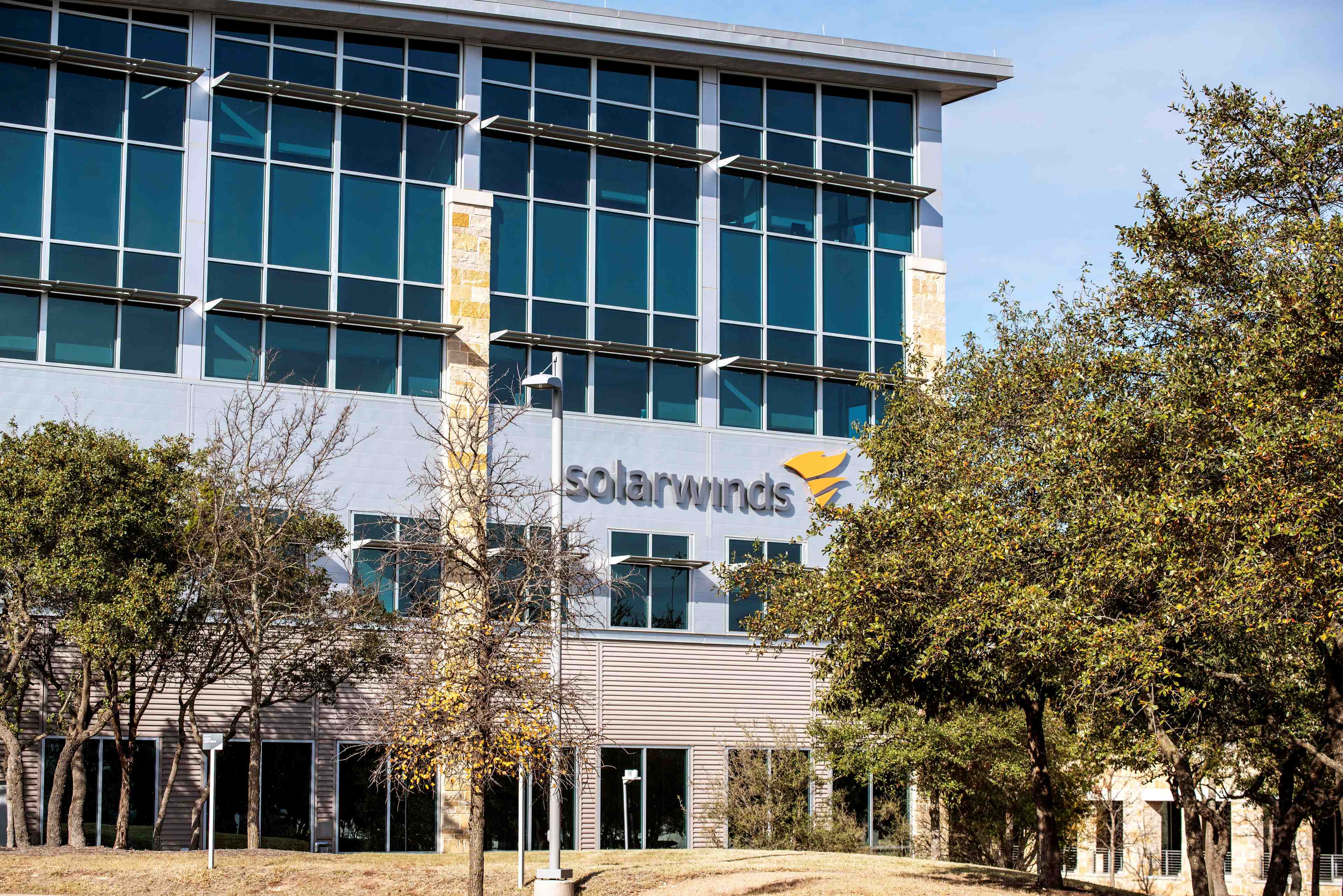 Cyberattaque "solarwinds": probablement la russie, disent les renseignements us