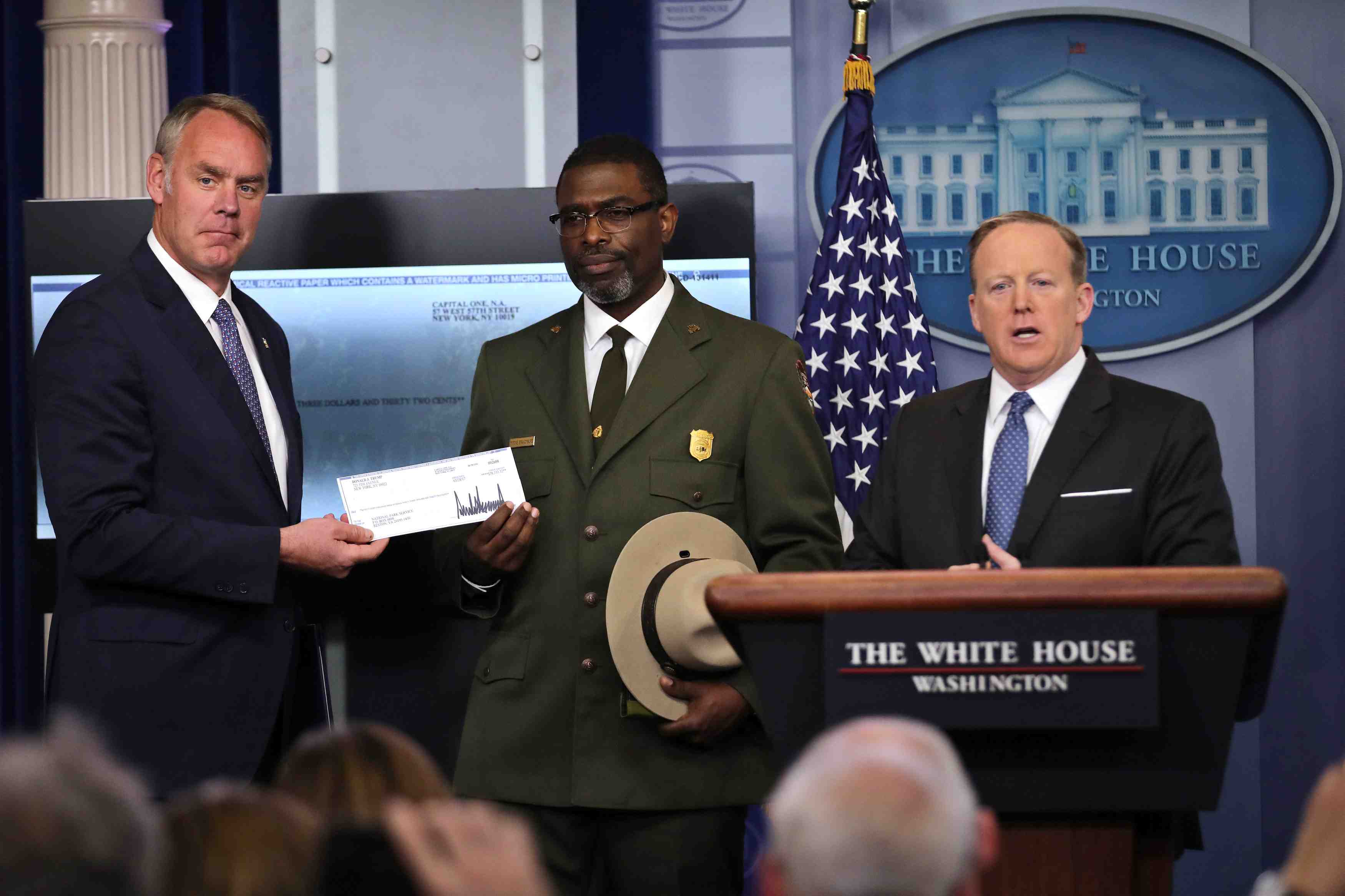 Trump offre son salaire trimestriel au national park service