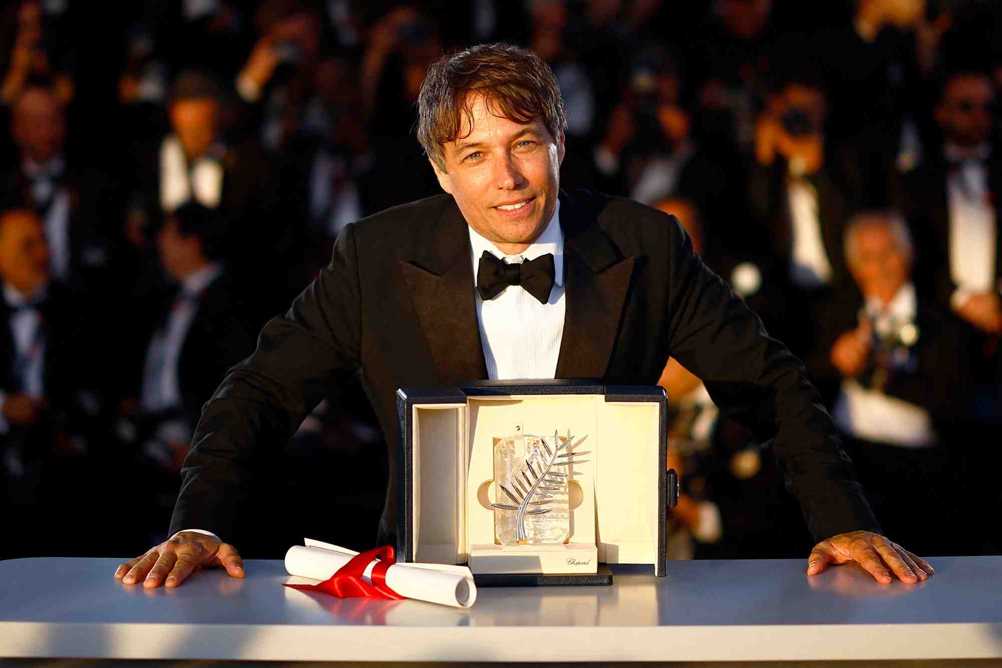 Le realisateur sean baker, laureat de la palme d'or pour le film "anora"