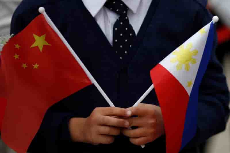 Le president philippin fait un geste envers la chine