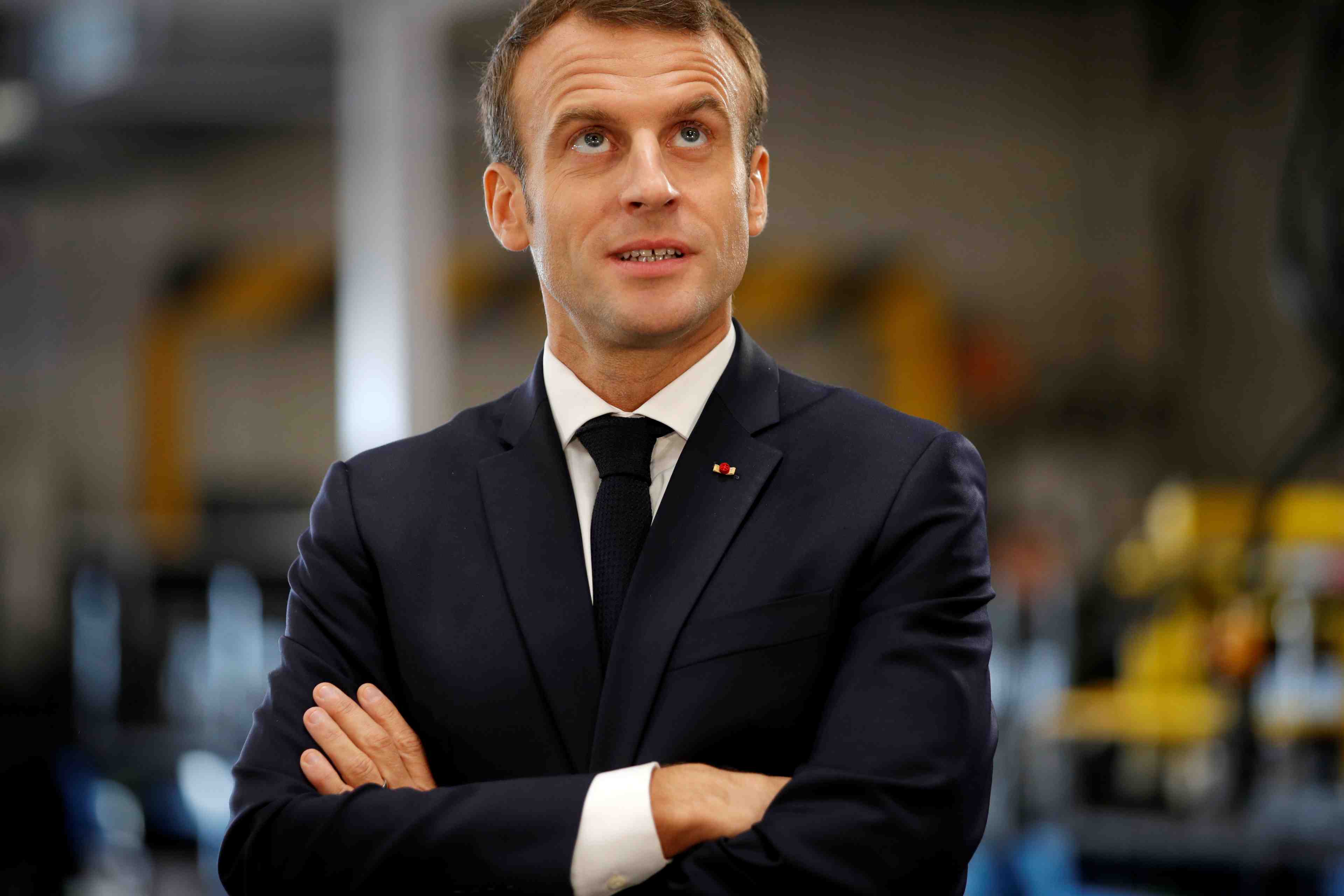 Cote en berne pour macron dans un nouveau sondage elabe