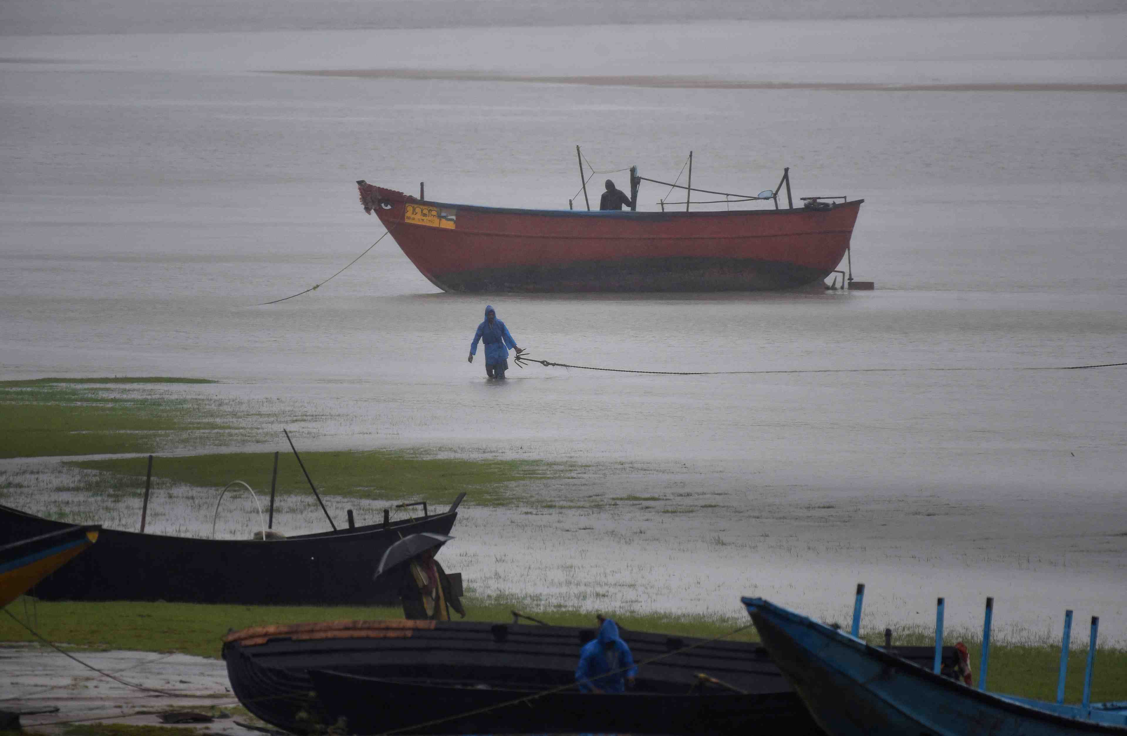 Le cyclone amphan frappe l'est de l'inde et le bangladesh