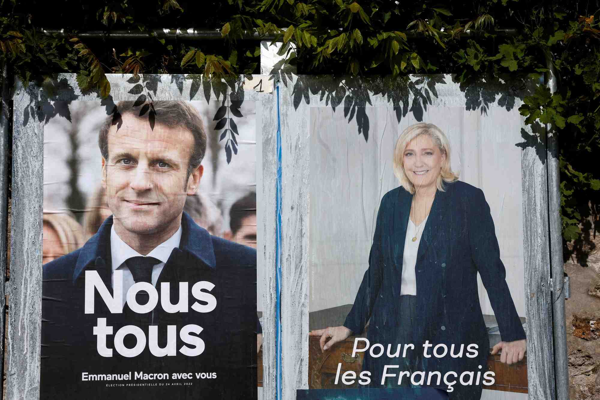 Front anti-macron contre front republicain, dernier jour de campagne dans une france divisee
