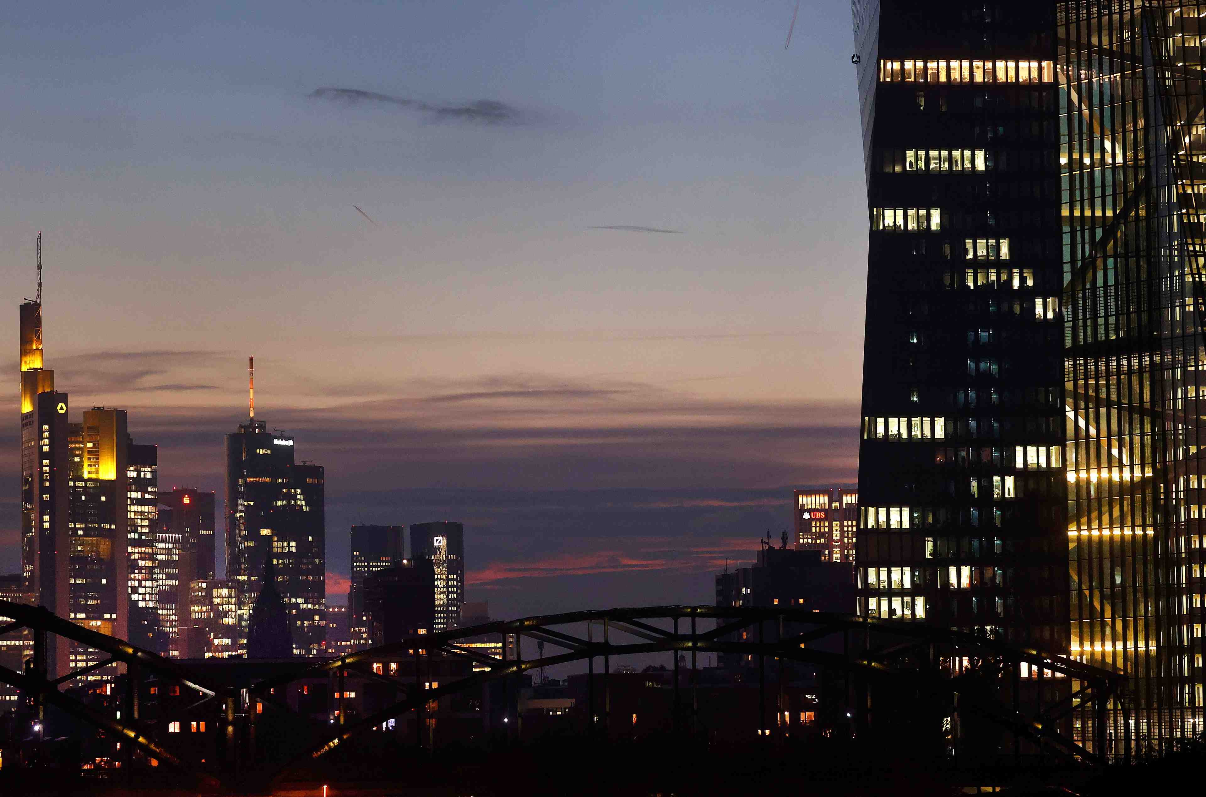 Plusieurs membres de la bce minimisent l'hypothese d'une hausse de taux