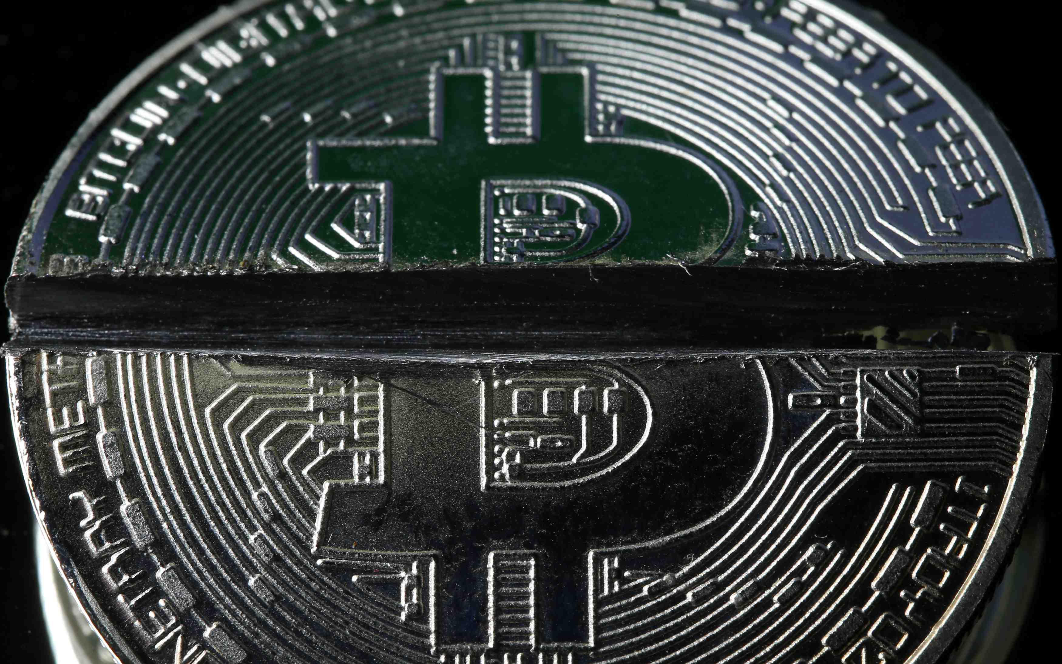 Debuts timides du bitcoin sur le cme