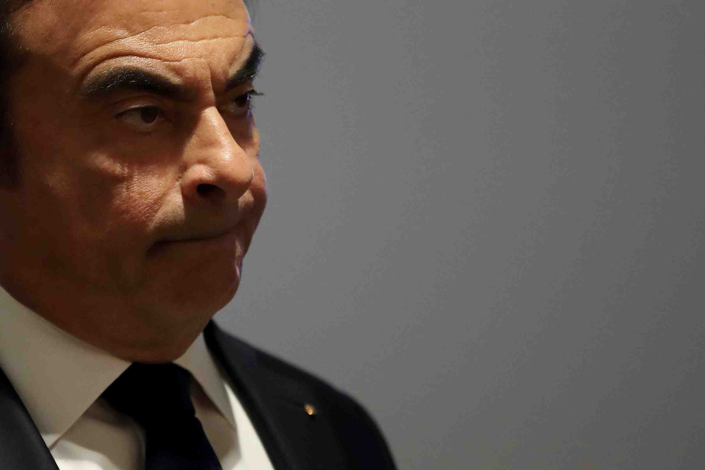 Ghosn va etre arrete au japon pour violation de reglementation