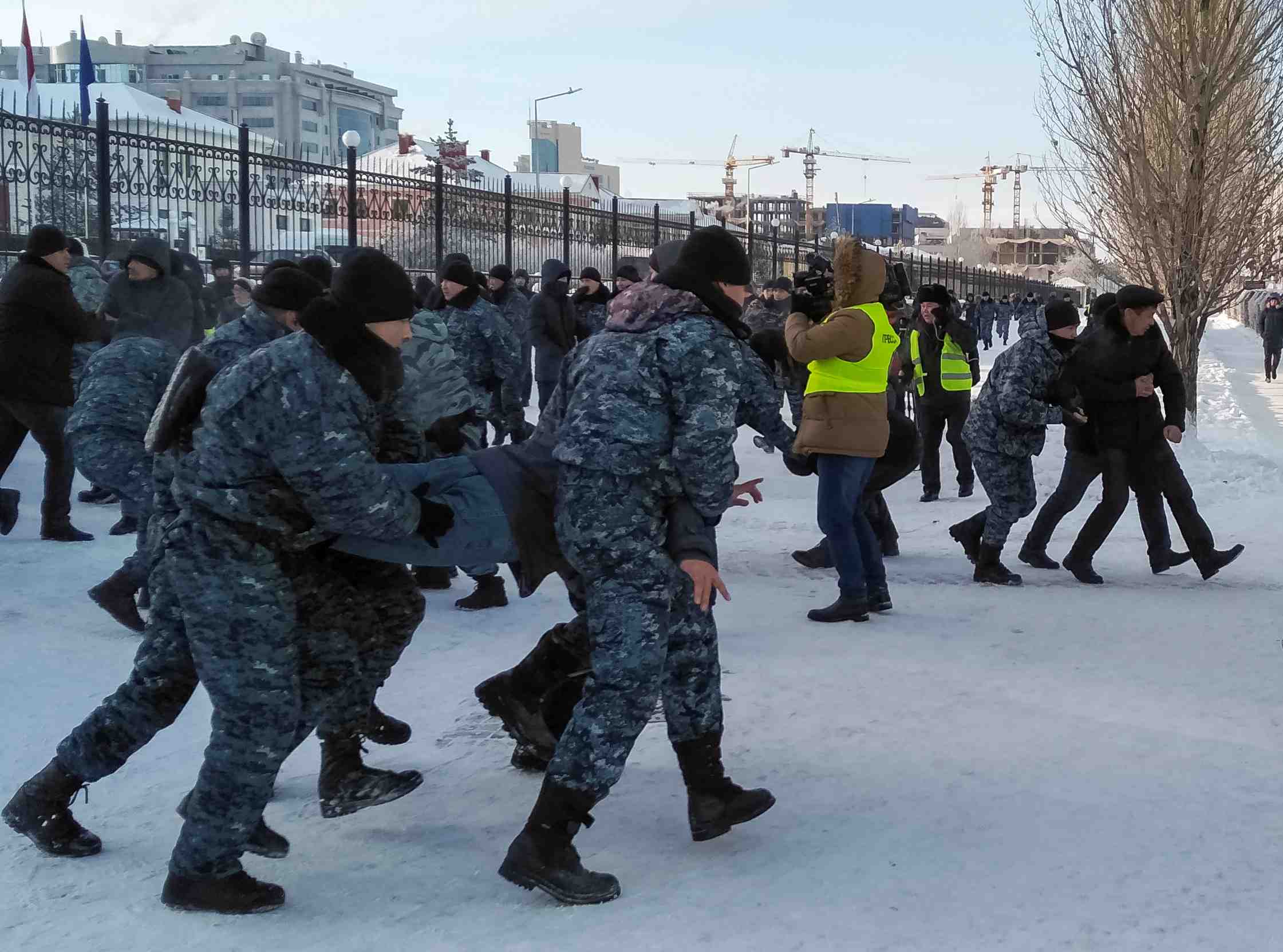 Rares rassemblements anti-nazarbaiev au kazakhstan