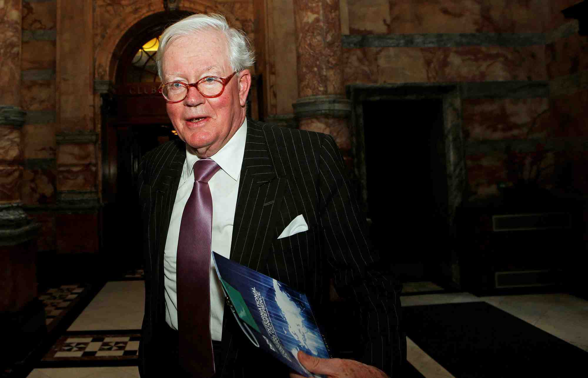 Win bischoff lors de la conference bancaire internationale annuelle de la british bankers' association a londres