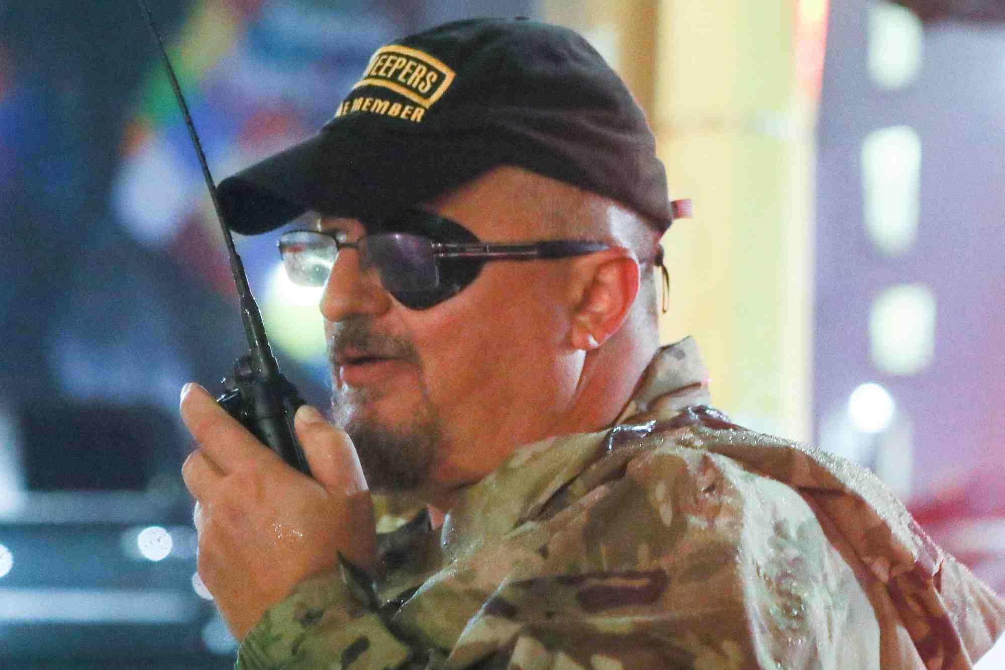 Stewart rhodes, le fondateur du mouvement d'extreme droite oath keepers,  lors d'un rassemblement organise par donald trump a minneapolis