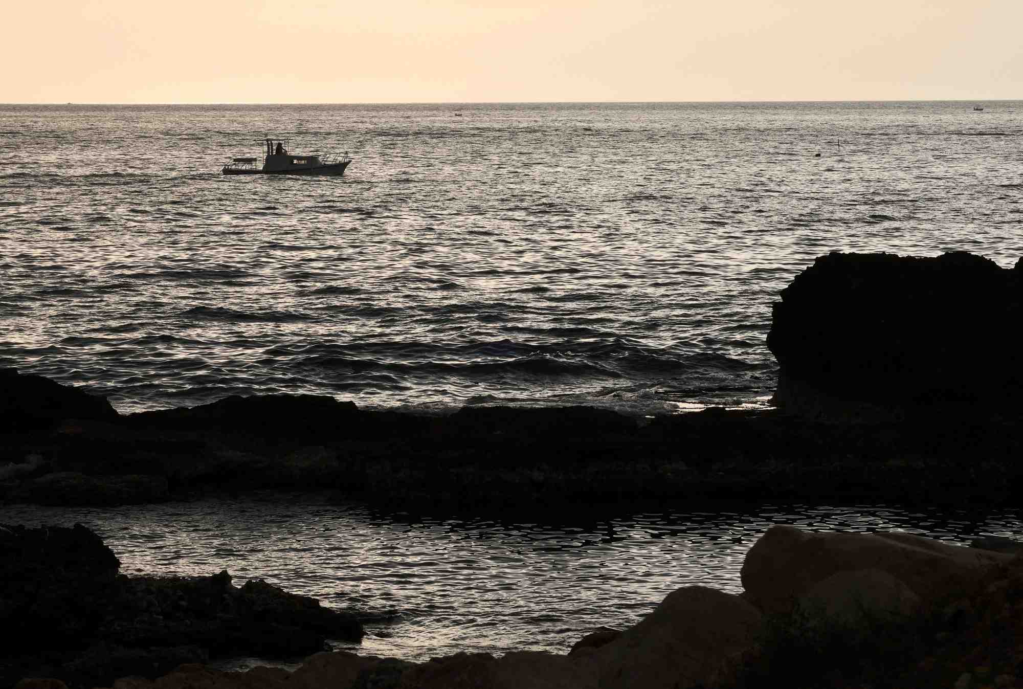 Naval commandos patrol the sea in batroun