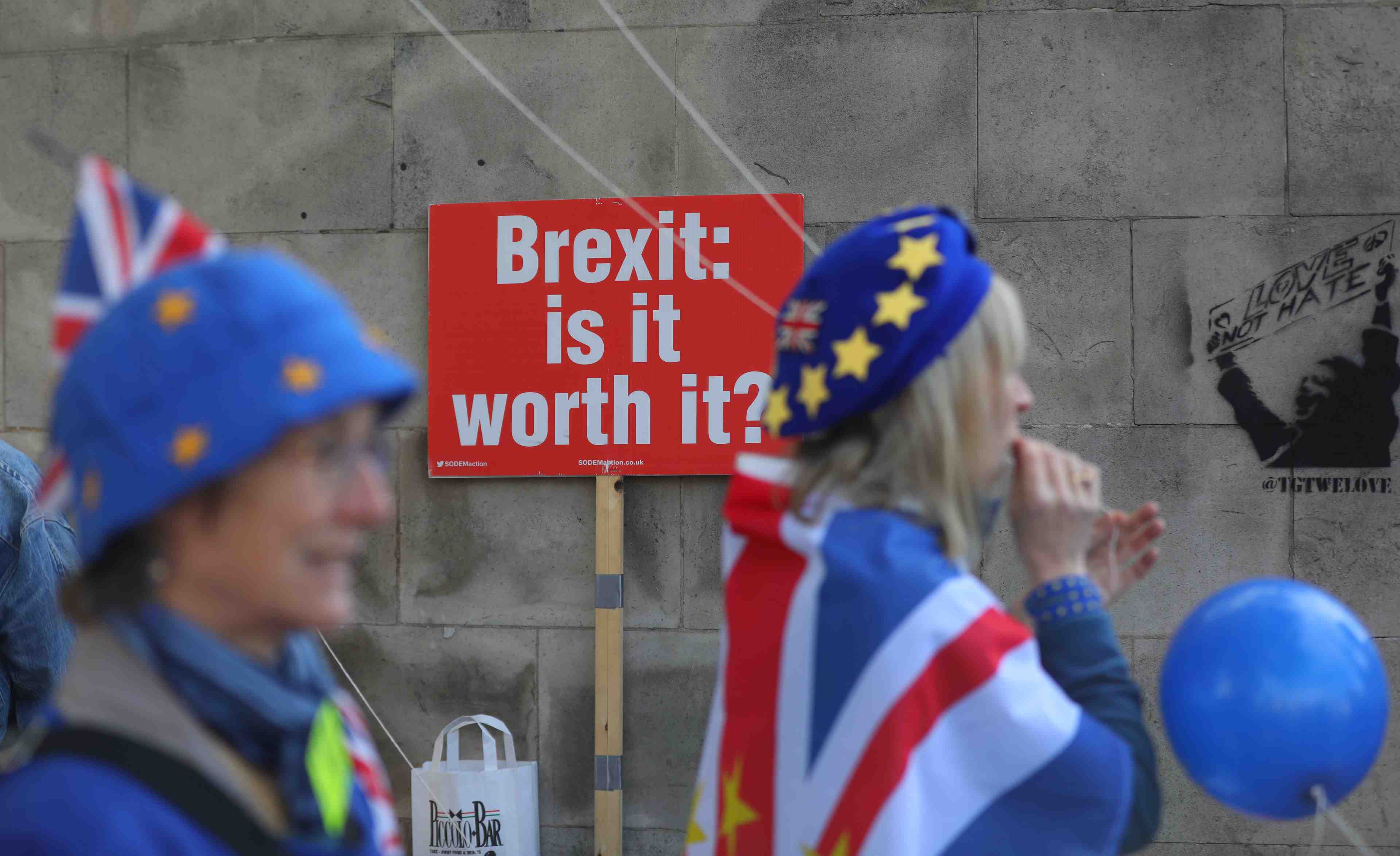 Brexit: quatre ministres britanniques prets a demissionner