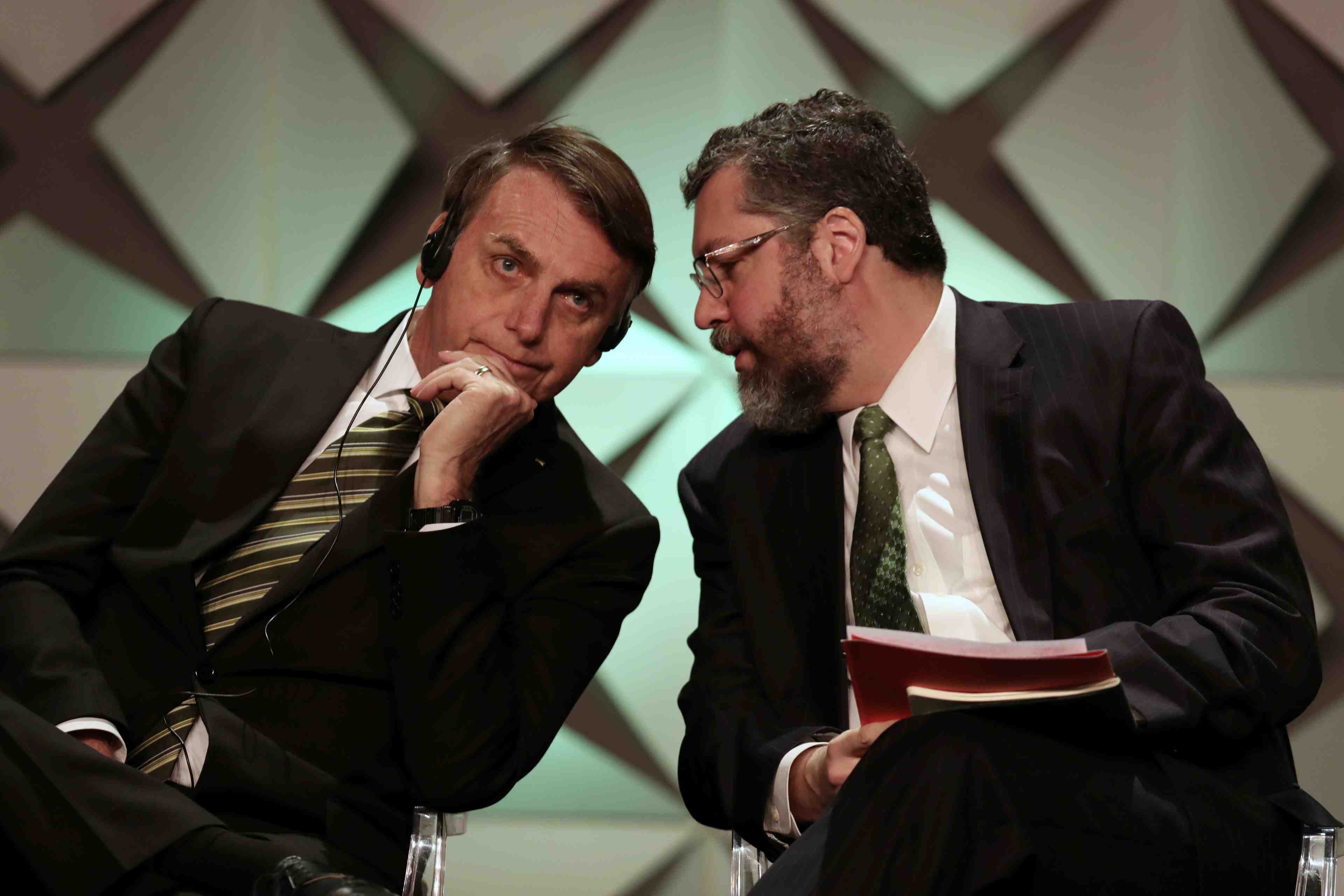 Bresil: deux ministres cles de bolsonaro ont demissionne