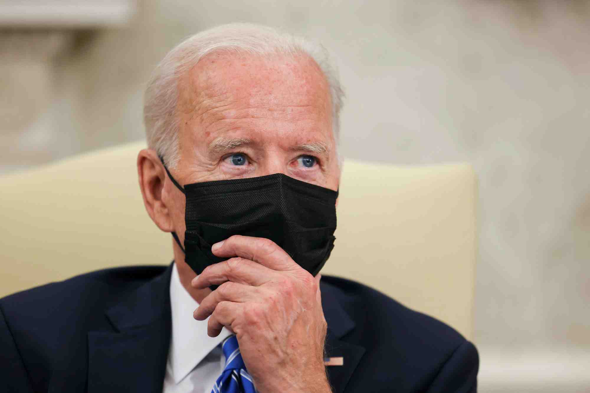 Biden promet 500 millions de doses supplementaires de vaccin pour les pays pauvres