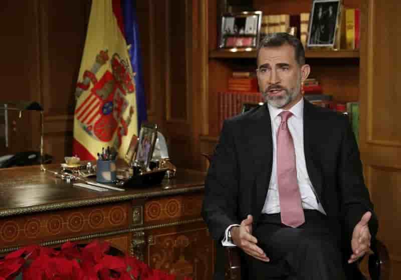 Le roi felipe deplore l'attitude des dirigeants catalans