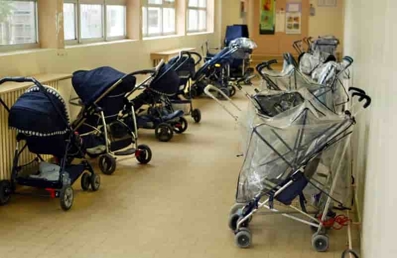 Les syndicats exhortent macron a approuver le conge parental europeen